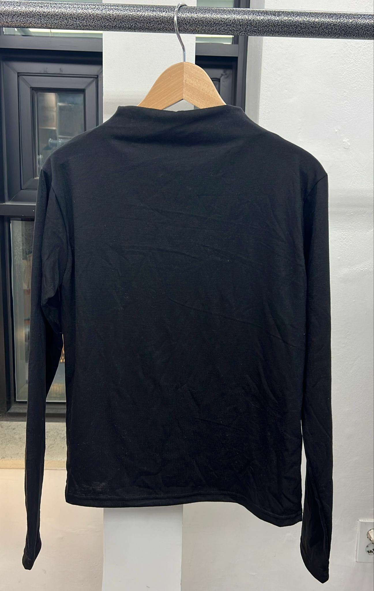 現貨韓國高領長袖TEE，（此為清貨價貨品不設退換）（K1 F509）