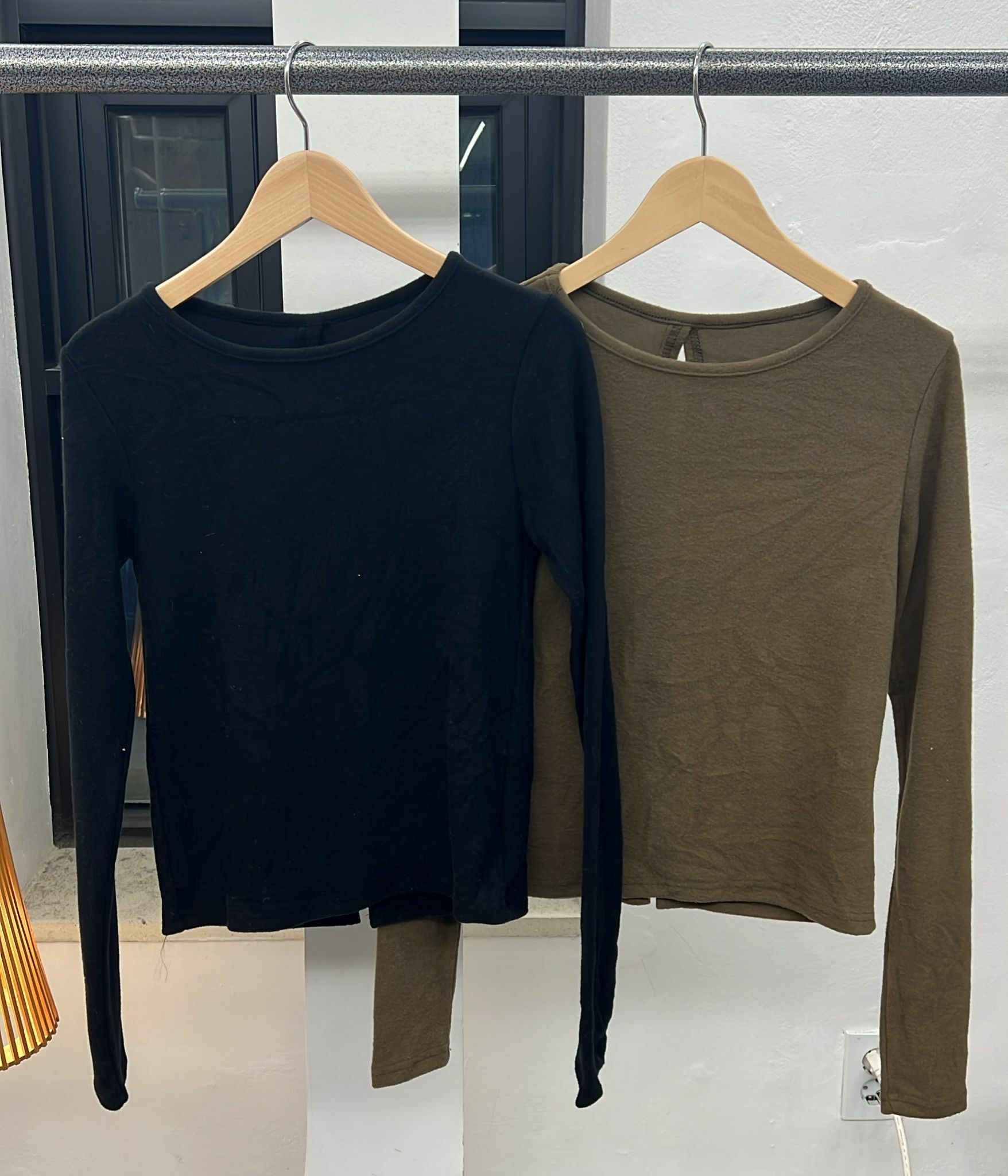 韓國連線 背開洞小性感TEE，清貨價貨品，不設退換（K1 F510）