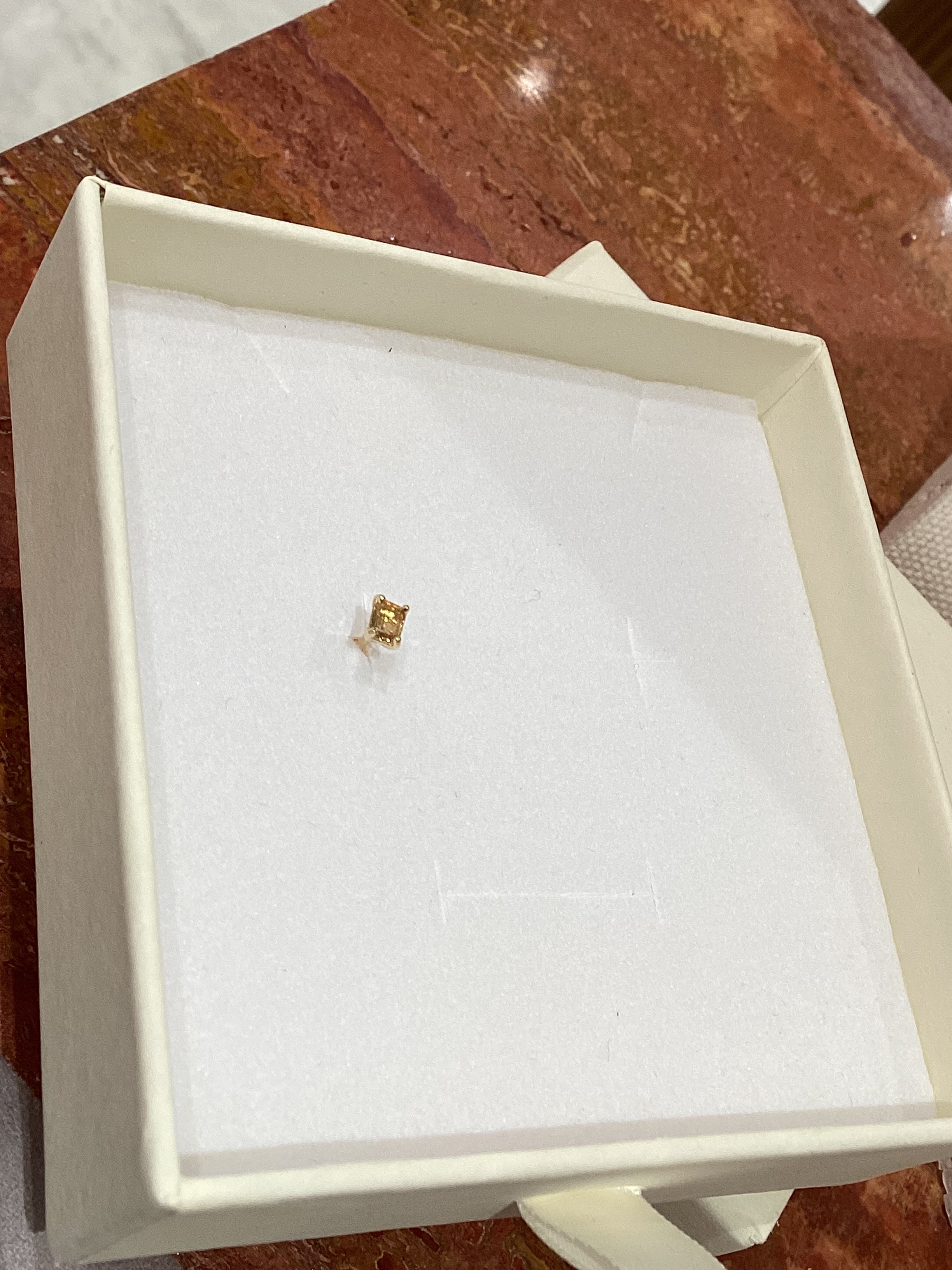 14kg112 黃色藍寶石 折實價