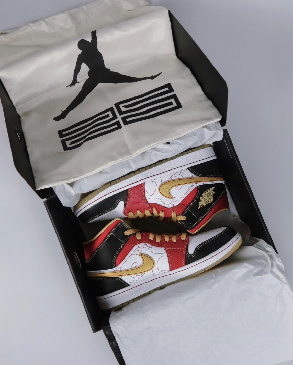 Air Jordan 1 Mid SE GC 喜慶 紅白黑 金勾