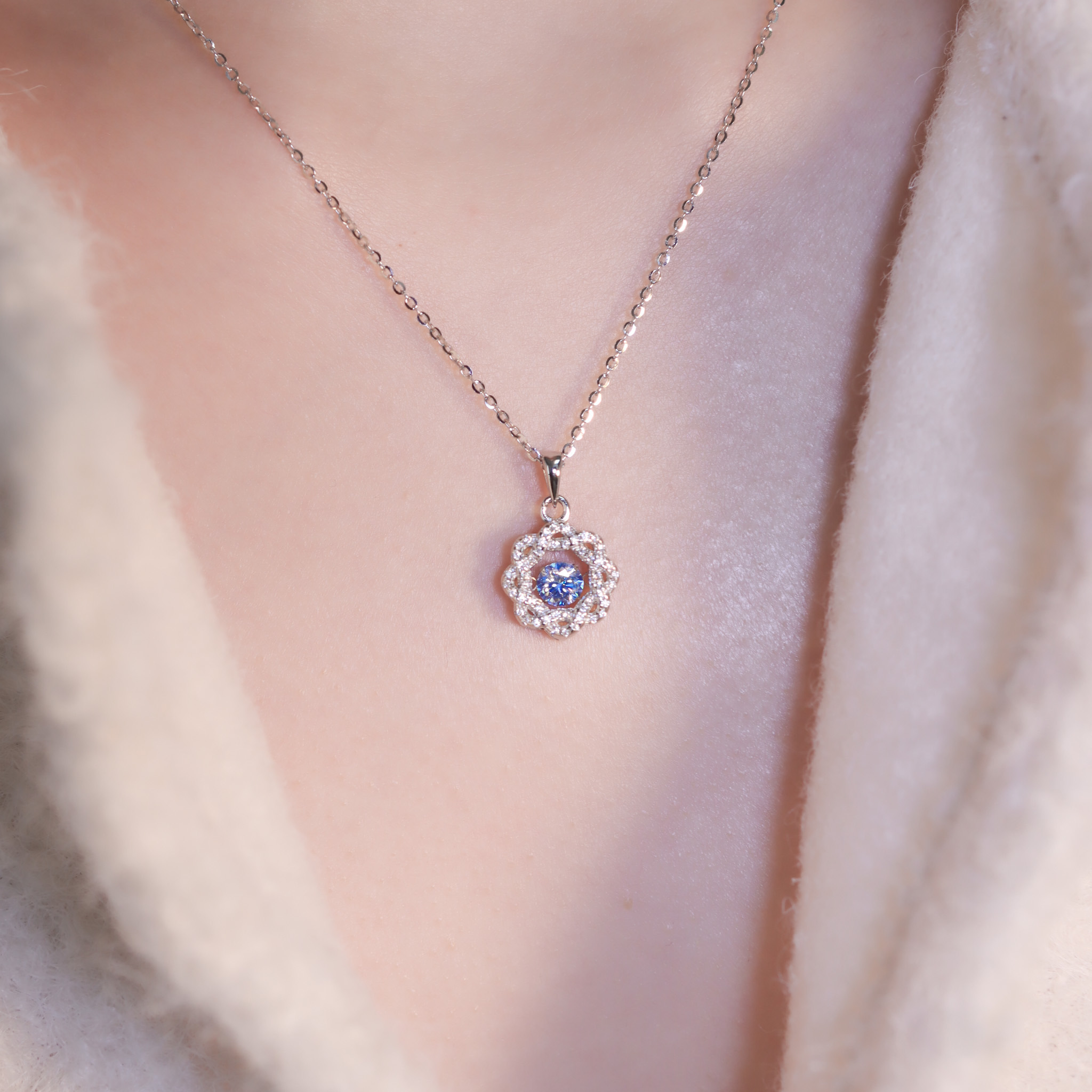 | 925純銀・ 莫桑石 | 懸浮花漾幸福結項鍊（白色/藍色） | NE1303 |