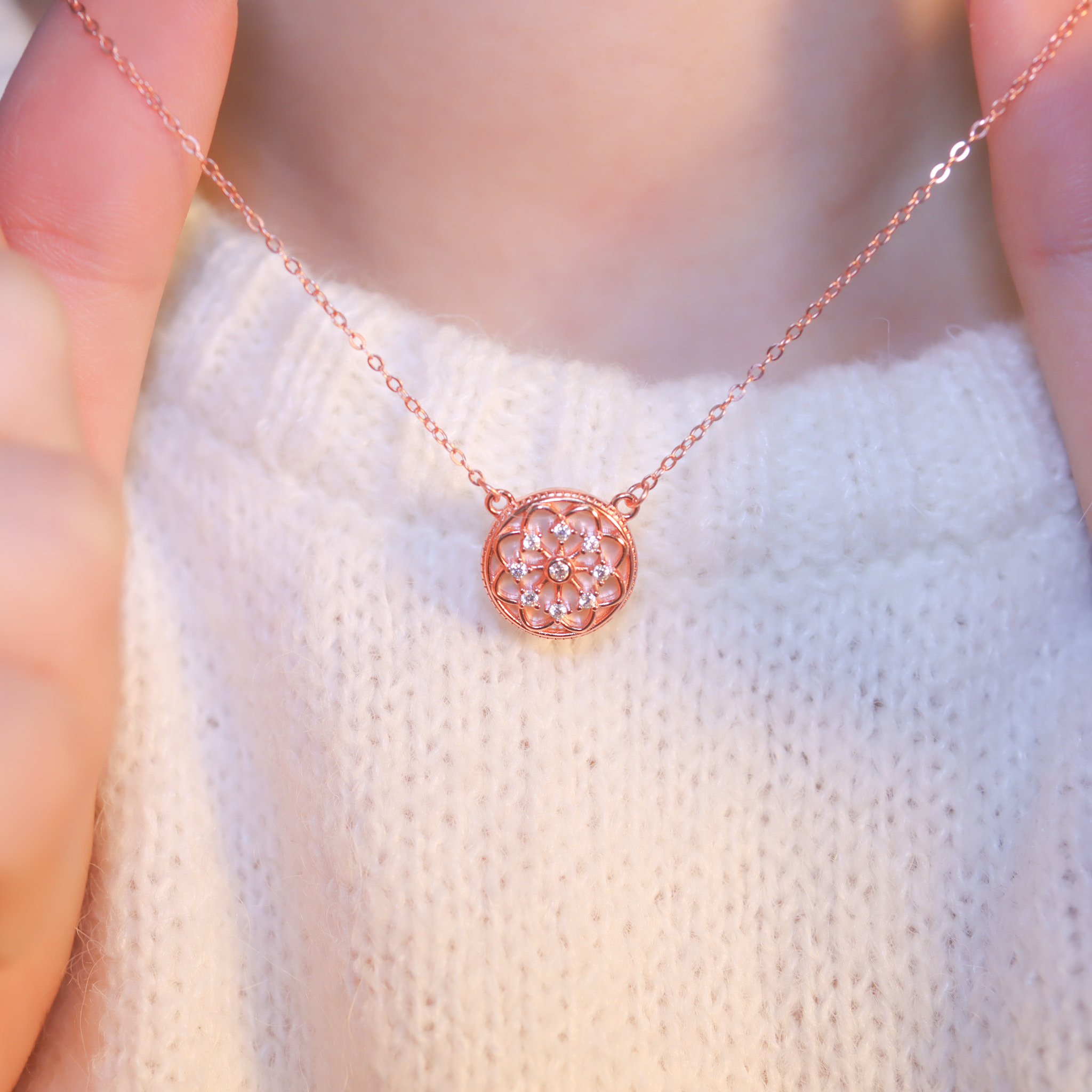 | 925純銀・厚鍍玫瑰金  | 花簇剪影項鍊 | NE1284 |