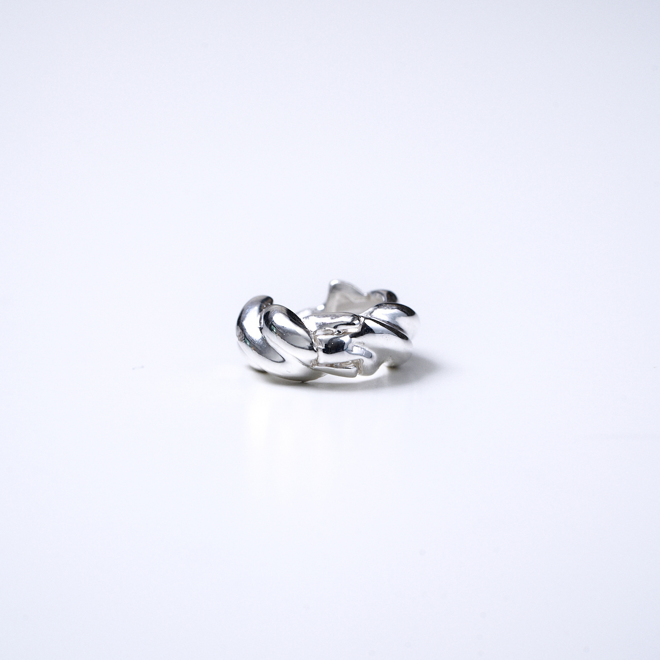 【BLUZ】R-111 麻花環狀耳環