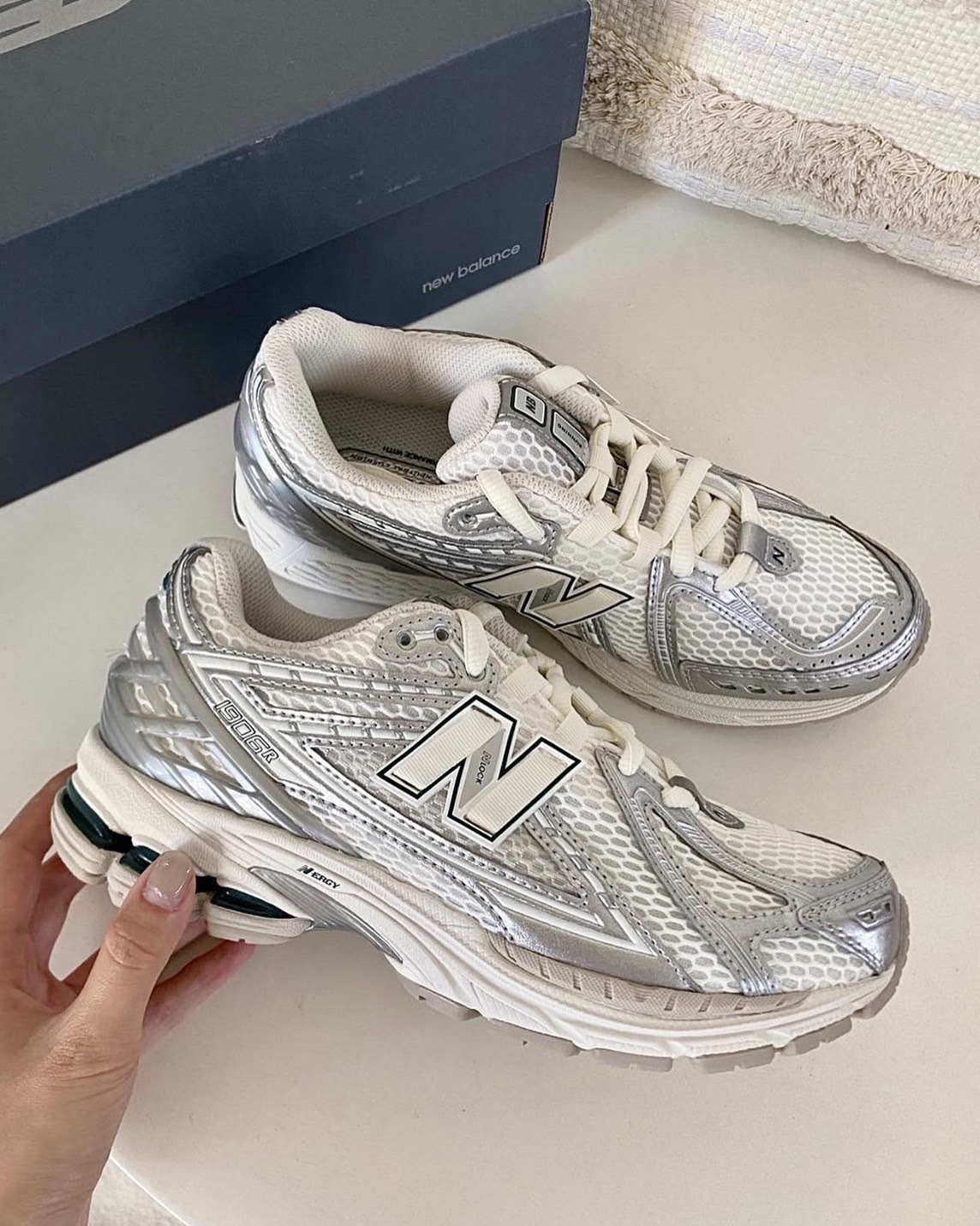 <驚爆下殺>New Balance NB 1906R 復古 Y2K 米白銀綠 M1906REE