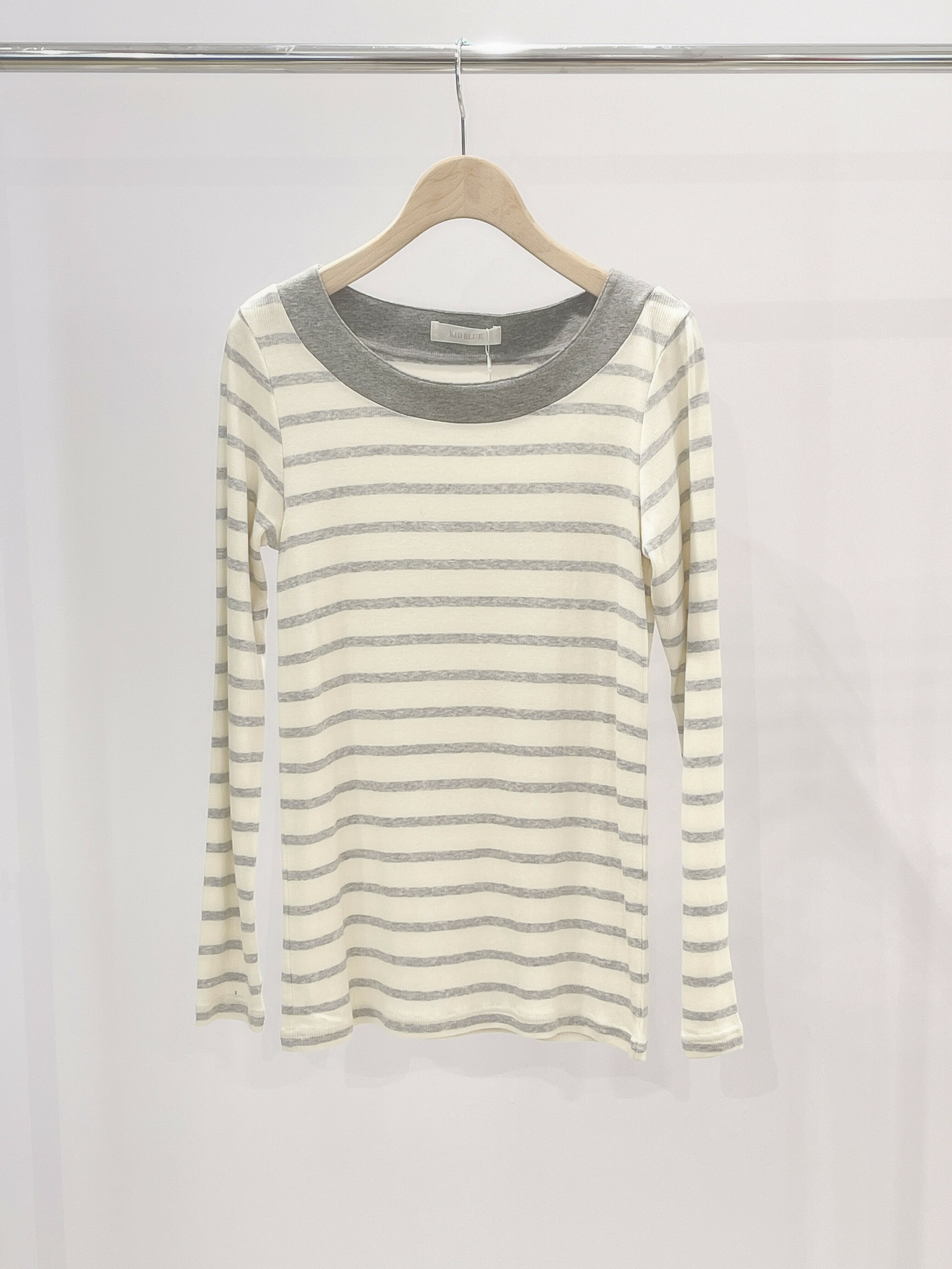 奶茶灰條紋上衣