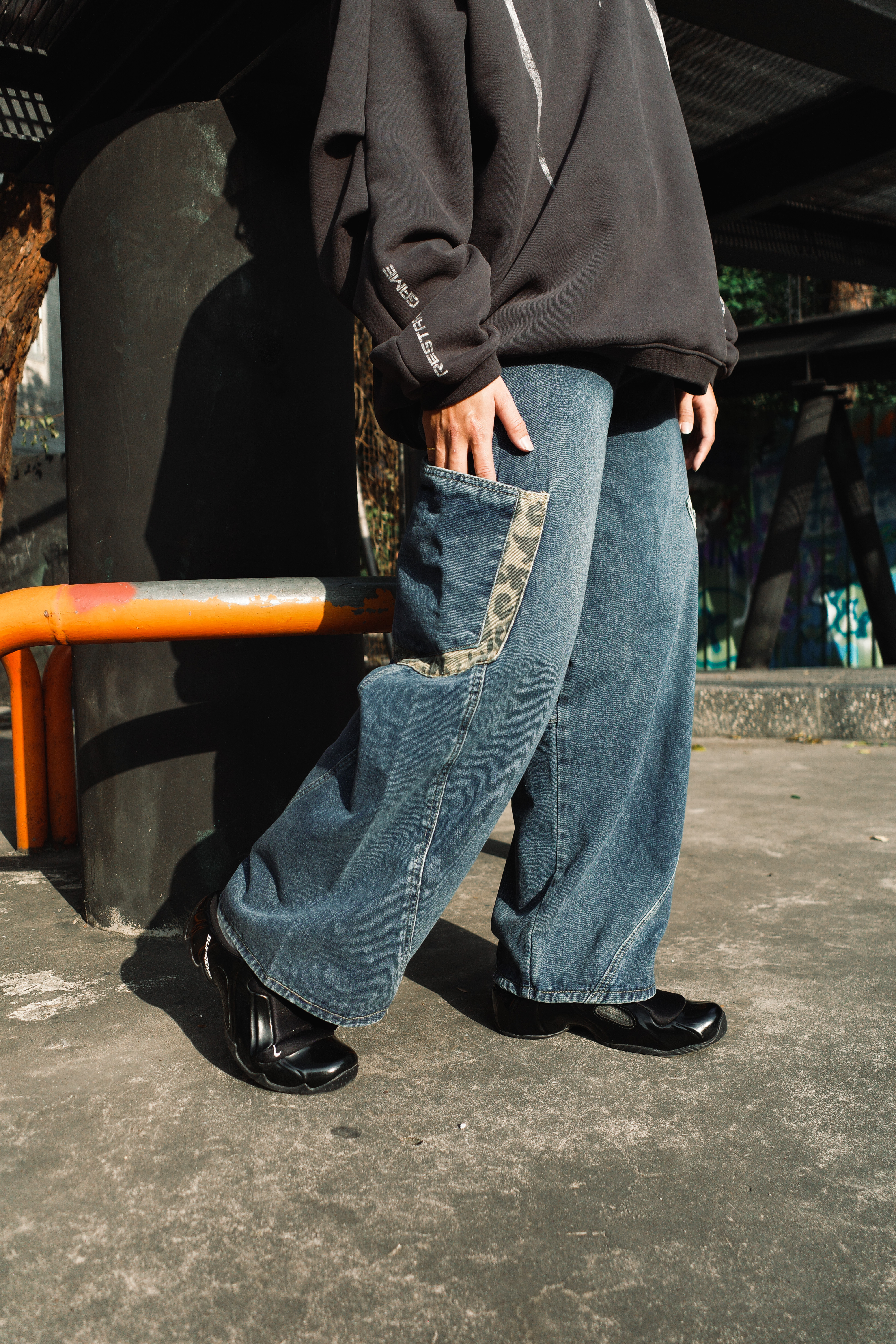 『Always_Good』豹紋 拼接 大口袋 彎刀 牛仔長褲