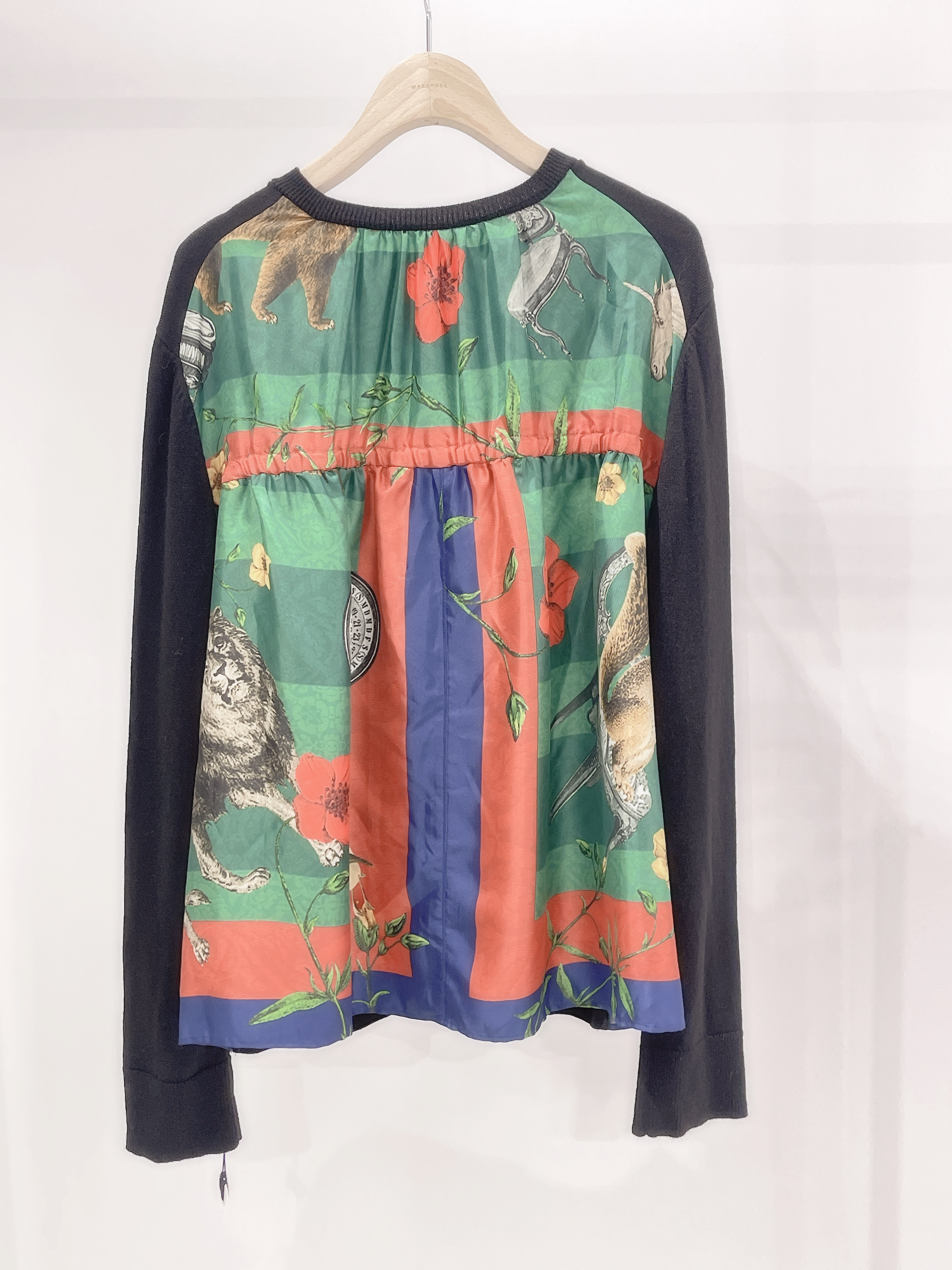 後絲巾針織外套