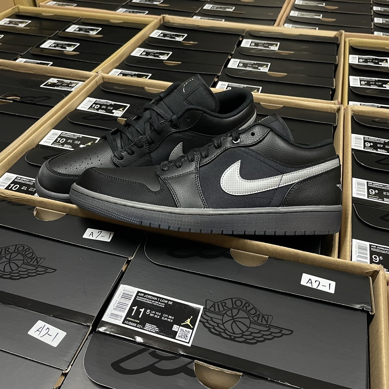 <✨蛇年限定🐍 > Air Jordan 1 Low  黑武士 夜幕反光白