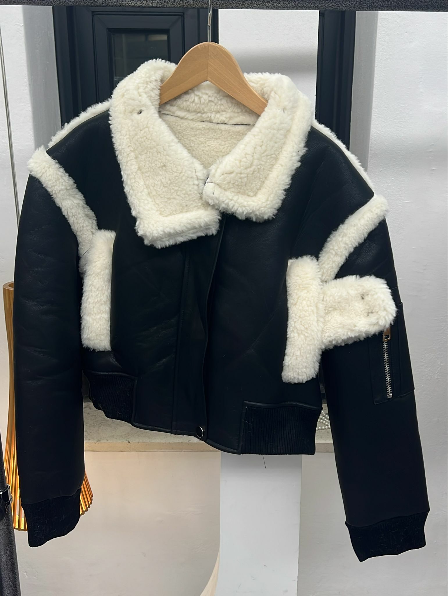 韓國連線 毛毛仿皮褸，清貨價貨品，不設退換（K1 F588）