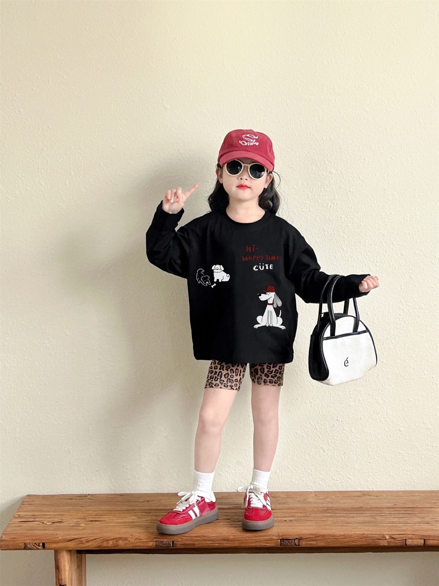 簡單狗勾上衣/時髦豹紋五分褲