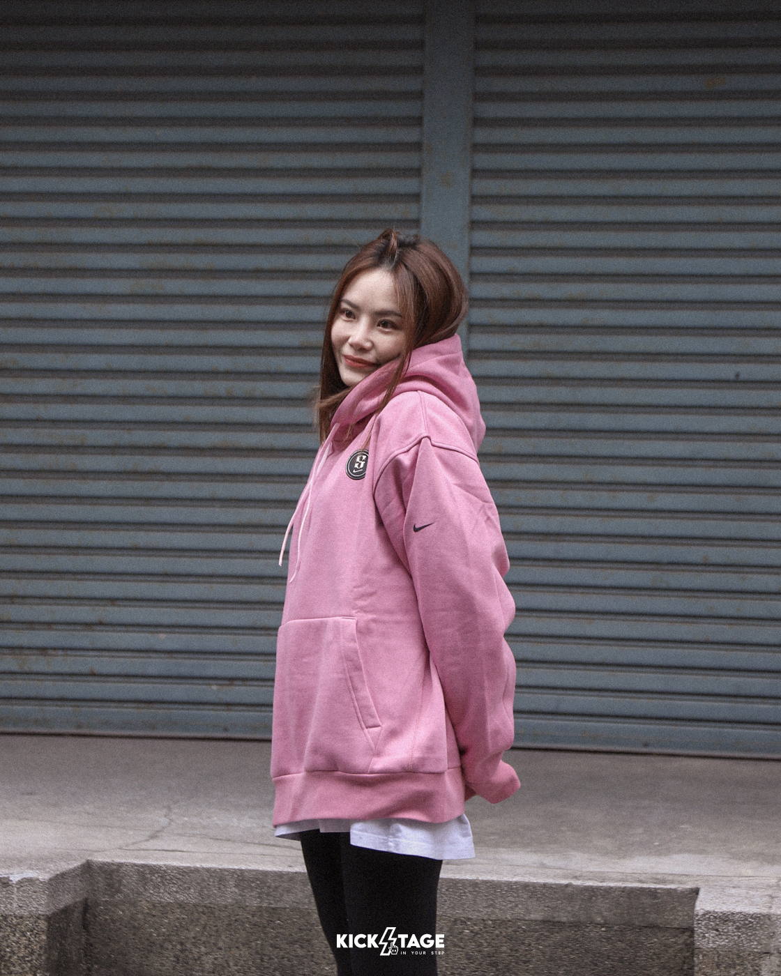 男女款 NIKE SABRINA SIGNATURE HOODIE 粉色 刷毛 胸前LOGO 小刺繡 側開拉鍊 長袖 帽T【FV3206】