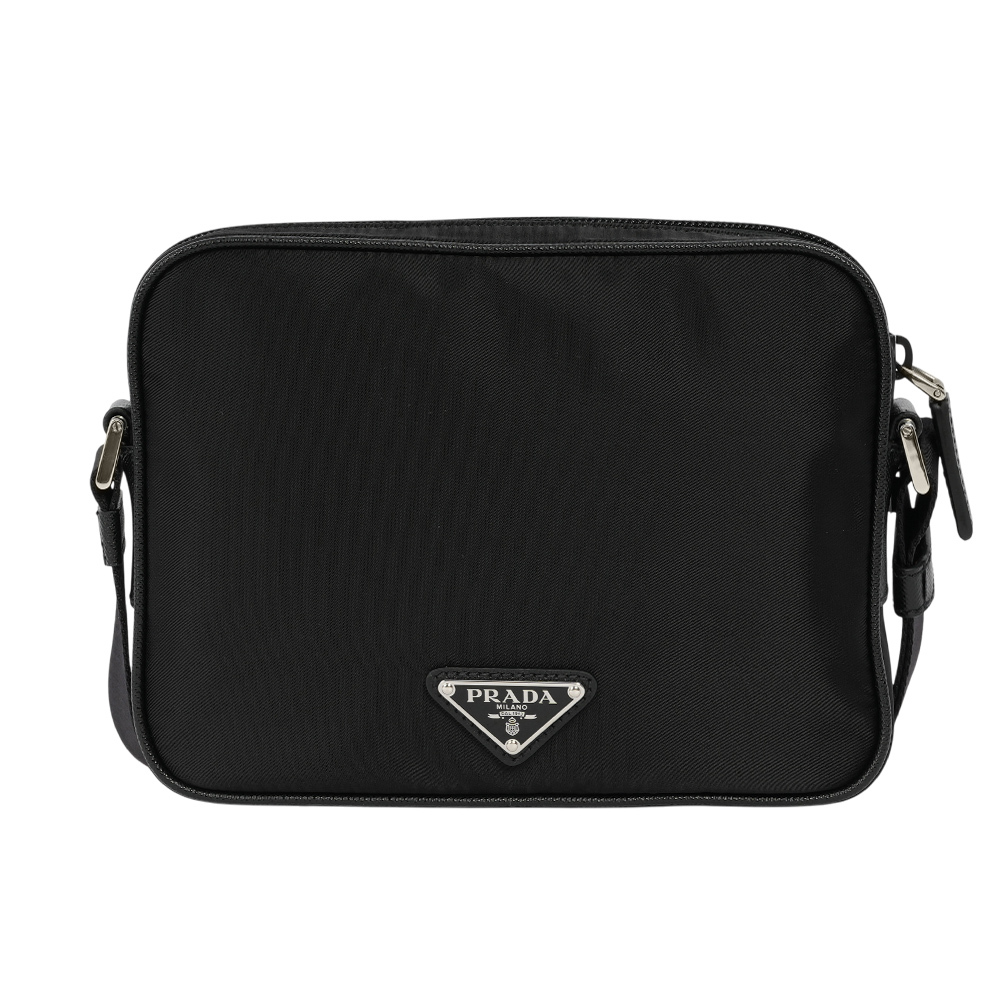 刺繡及三角牌Logo 雙面可用尼龍拉鍊斜背包(黑色) 2VH144 2FMO F0002