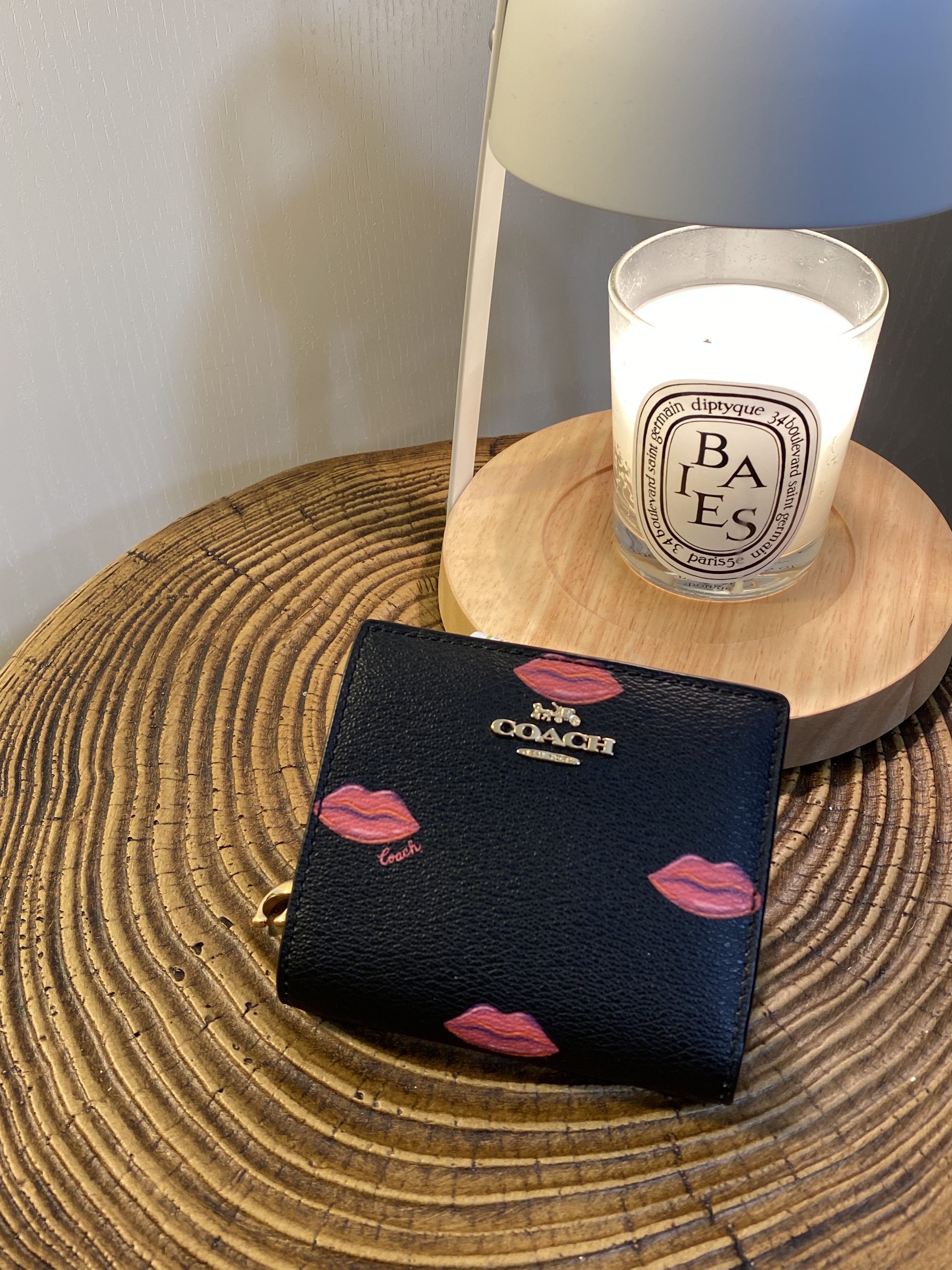 美國現貨 Coach Lips Print Snap Wallet - Black