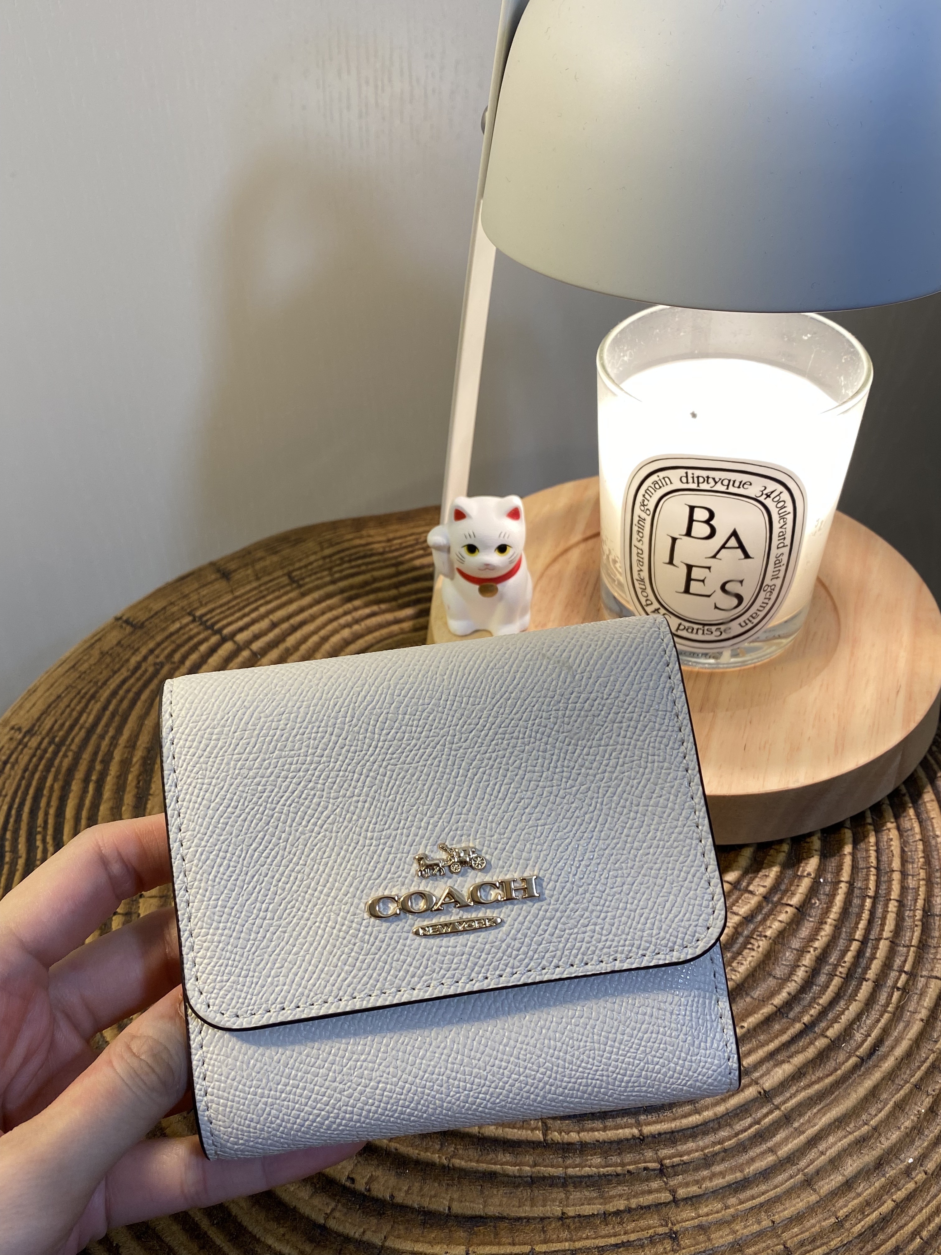 美國現貨 Coach Trifold Wallet with Floral - White