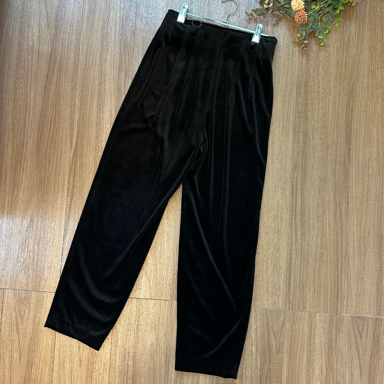黑色薄身絲絨修身長褲