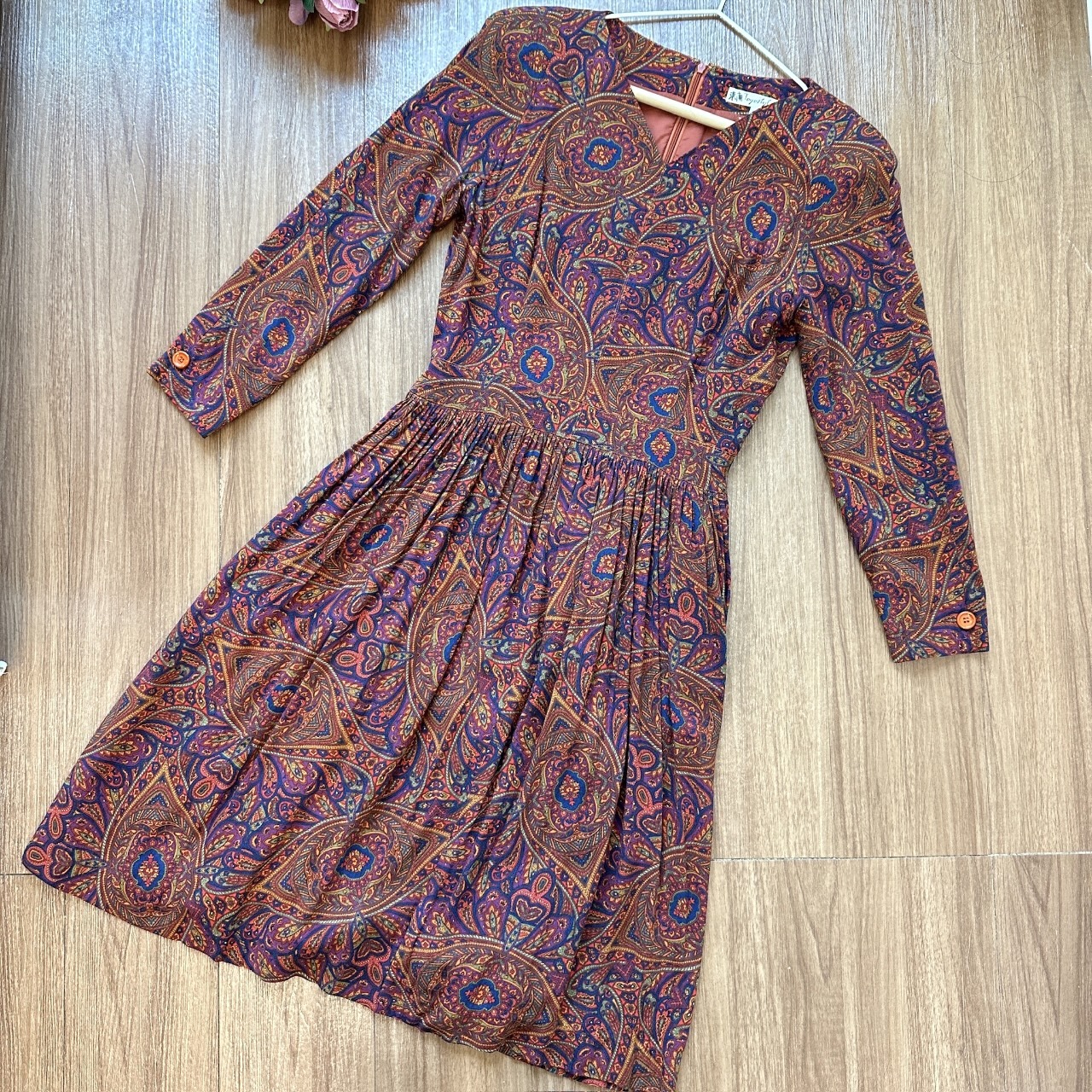 橙紅色大腰果花古著連身裙