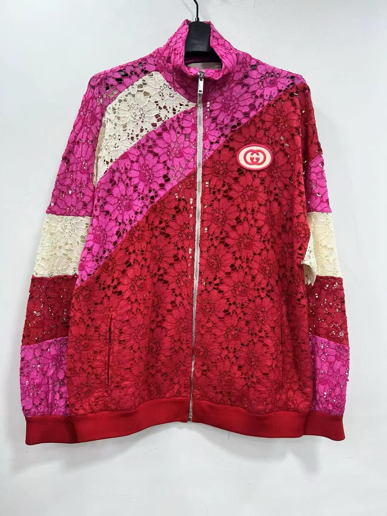 GG紅色鏤空拼色重工外套 -M