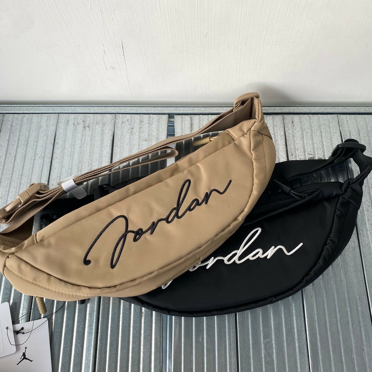 Nike Jordan 半月型腰包 IB8468-010/IB8468-240