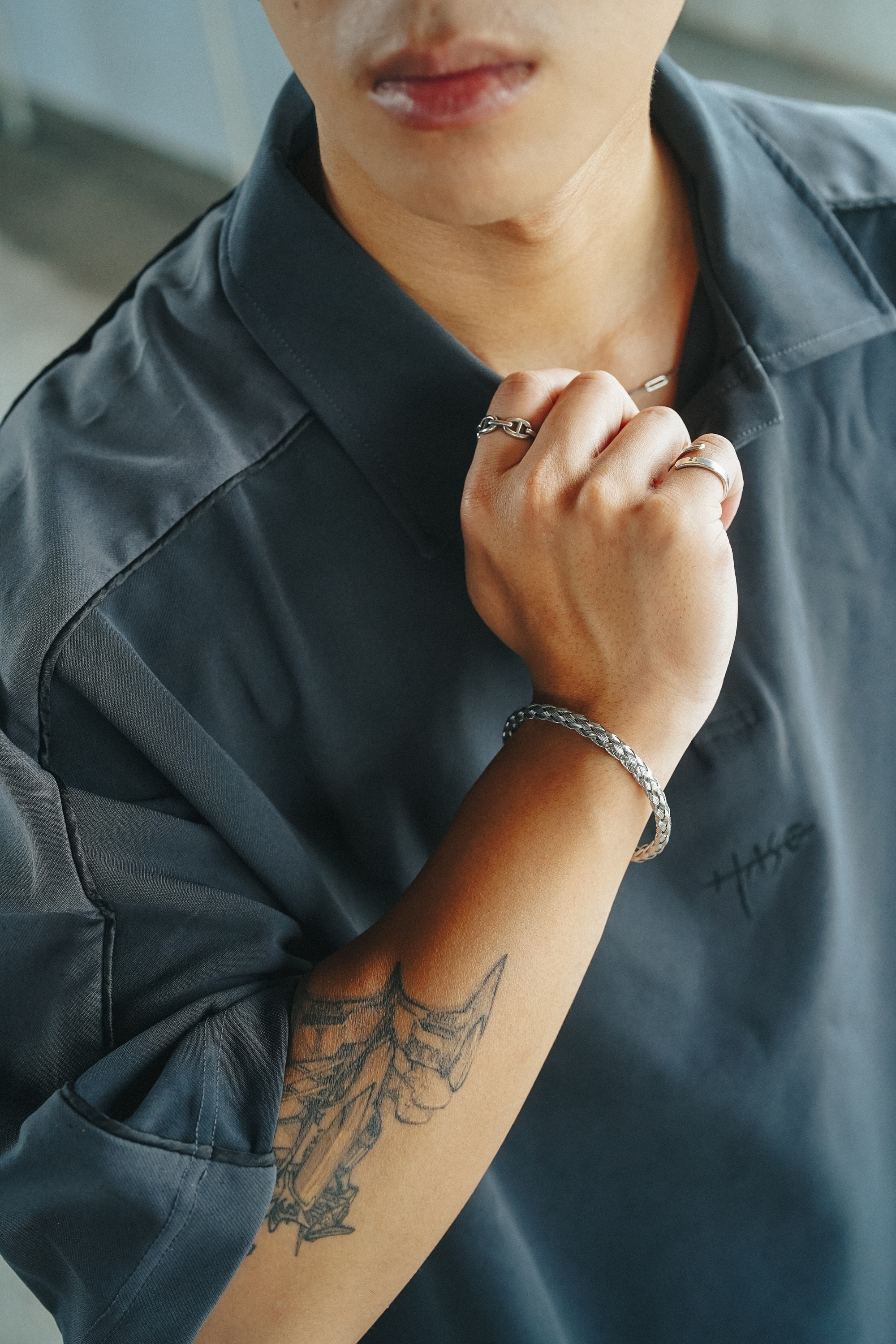 #現貨 (ACCB517) 鋼手鍊 麻花辮手鐲