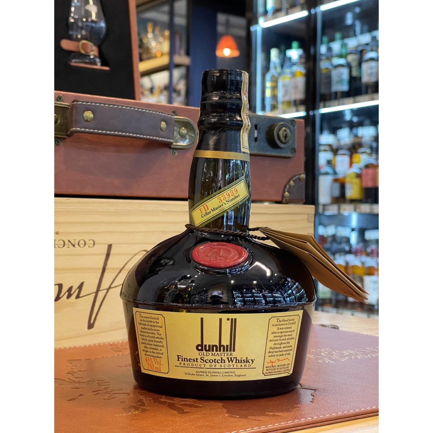 DUNHILL 80''s Finest Scotch Whisky