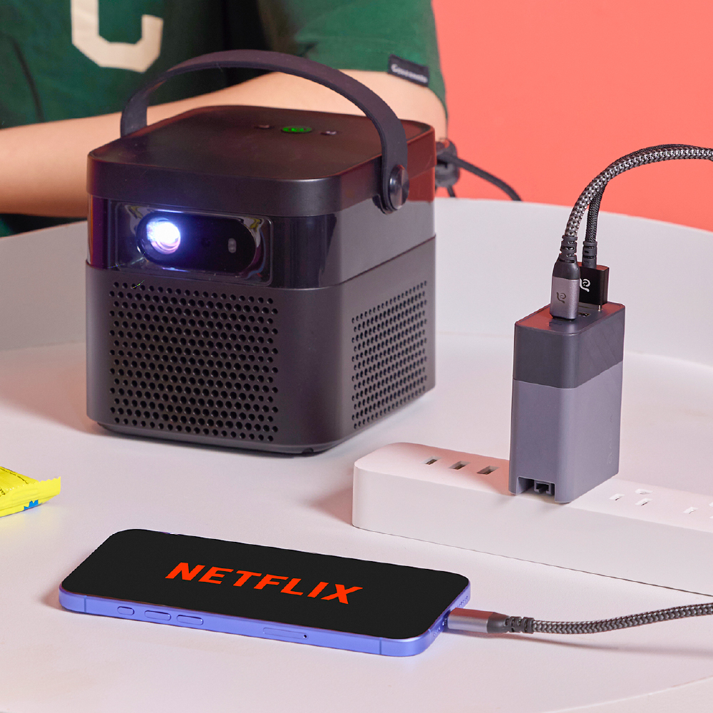 GaN  Hub 65W GaN Charger with HDMI Display