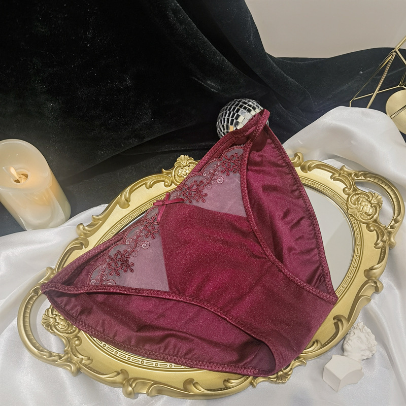 高雅刺繡綢緞冰絲內褲