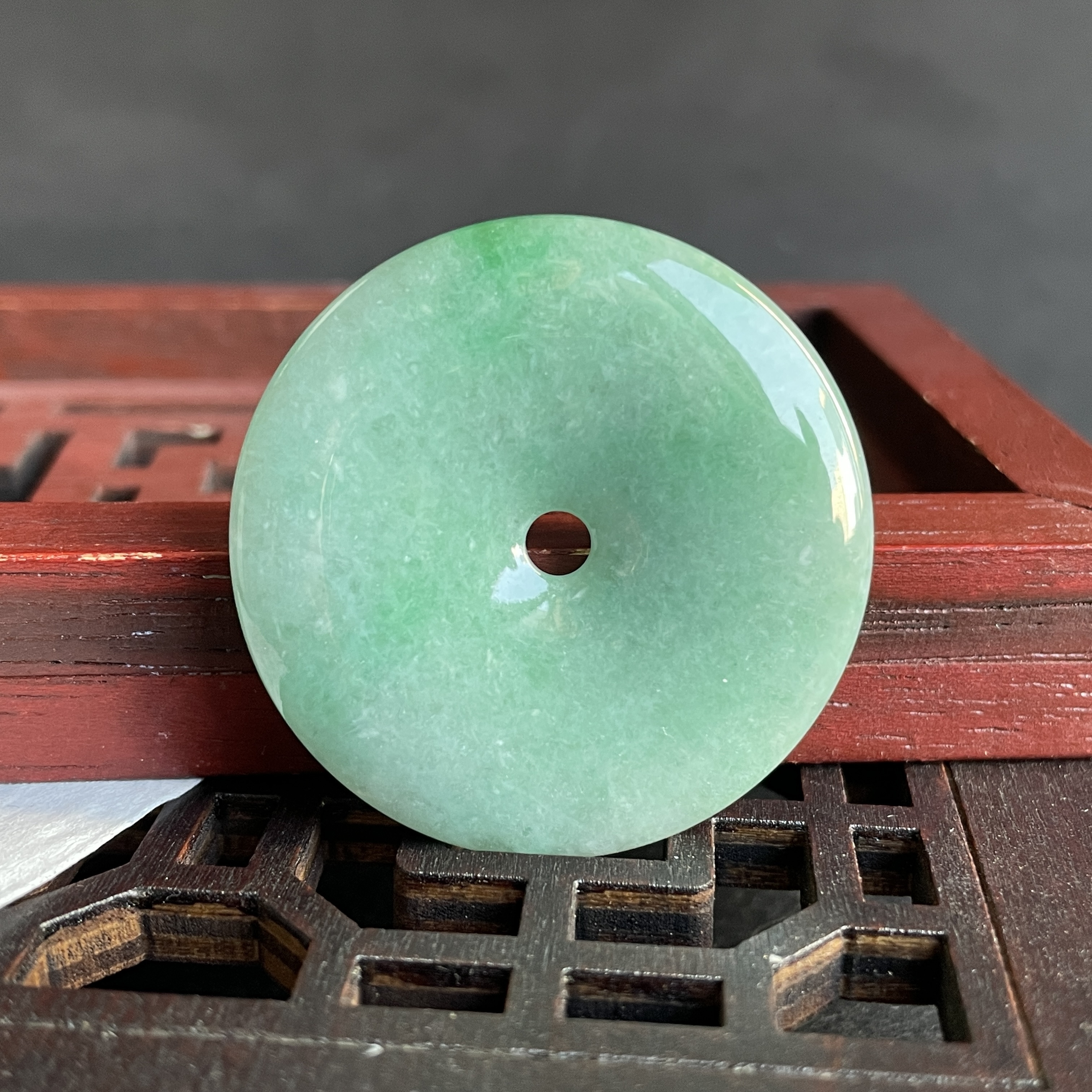 J1361 翡翠冰糯滿綠平安扣 (36.2mm直徑)