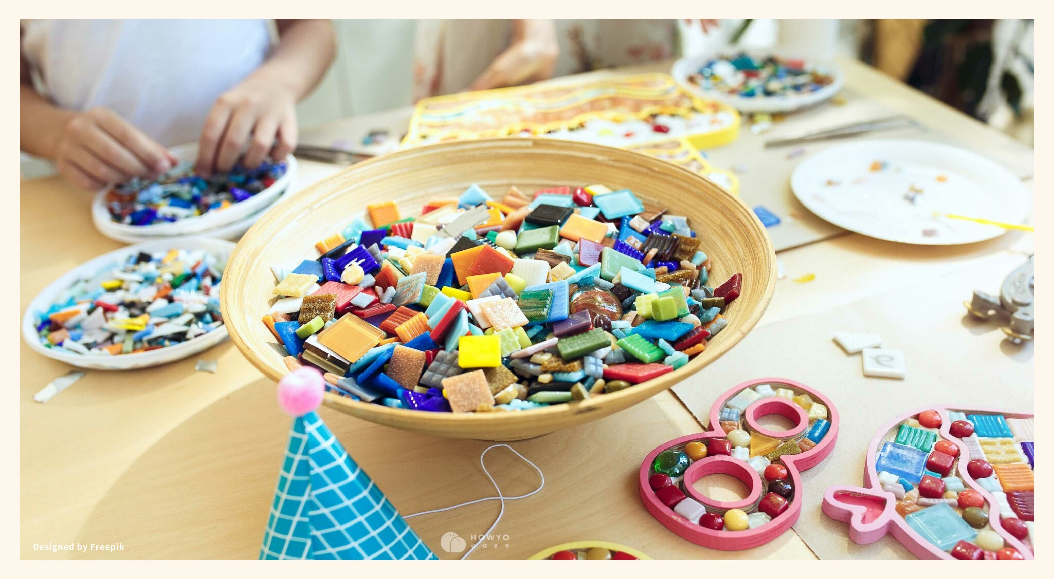 鬆散素材之所以能帶給孩子豐富的探索機會，正是因為它們不具結構性，能讓孩子自由想像，盡情發揮創造力。