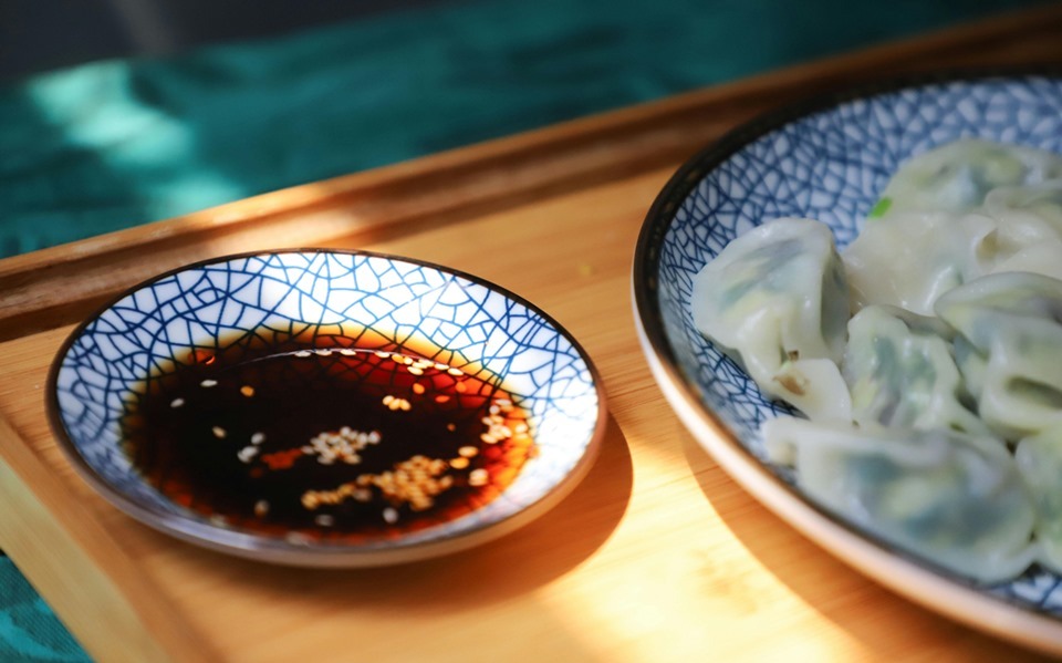 液態狀是我們最常見的醬油形式，包括生抽、老抽、淡色醬油。