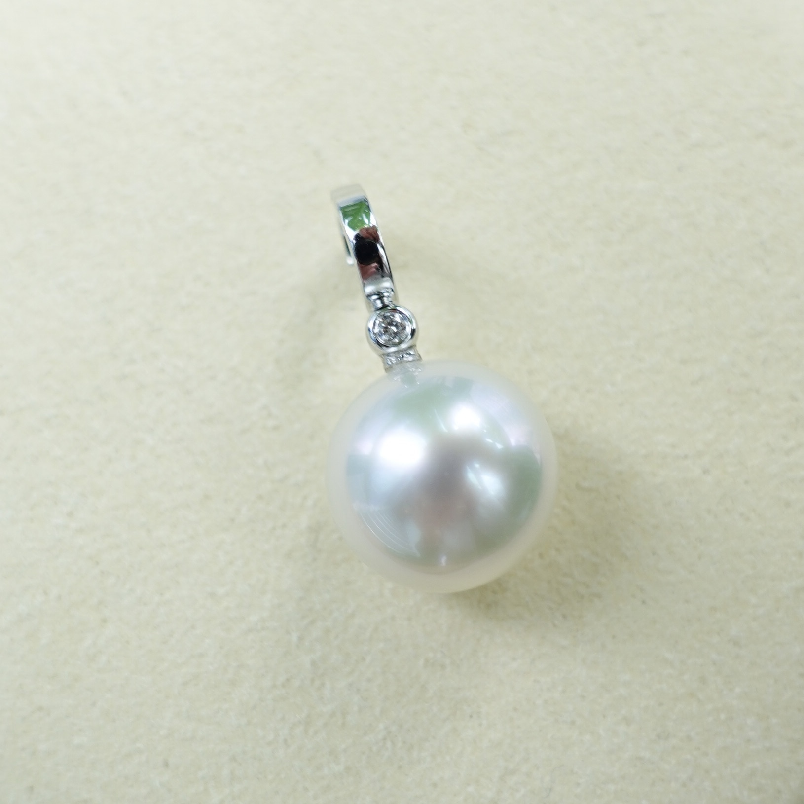 18K金澳洲白珠鑽石開口吊墜 (11-12mm)