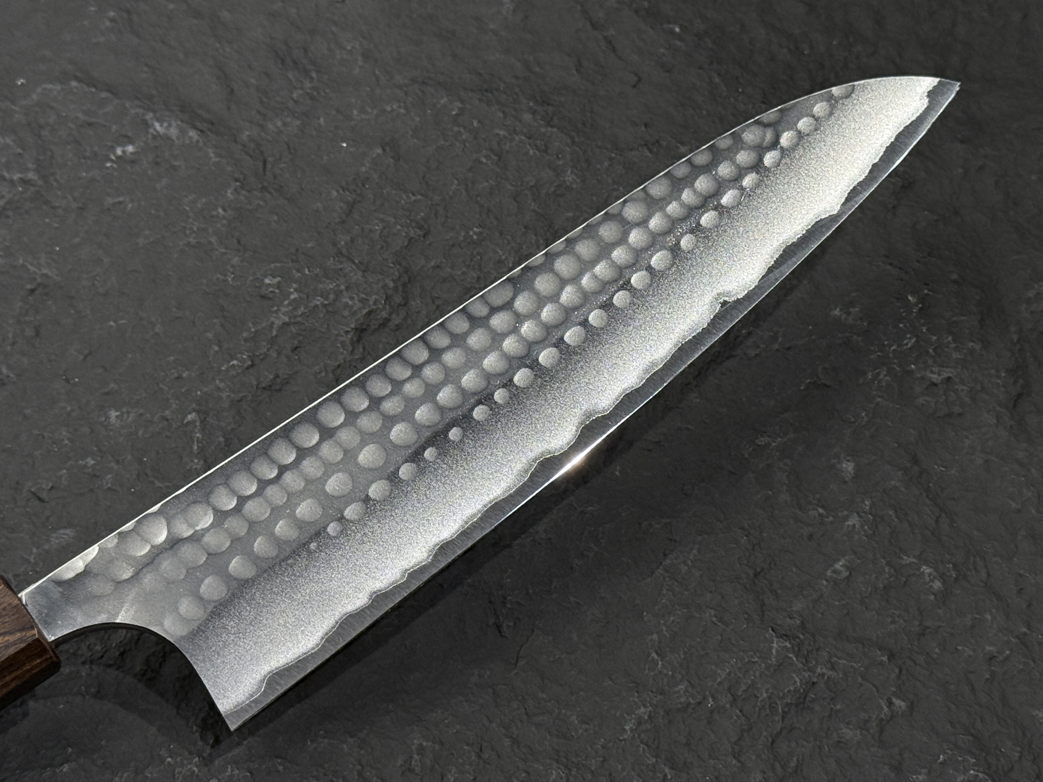 安立勝重 青二 不鏽鋼割込 槌目 牛刀 黑檀柄