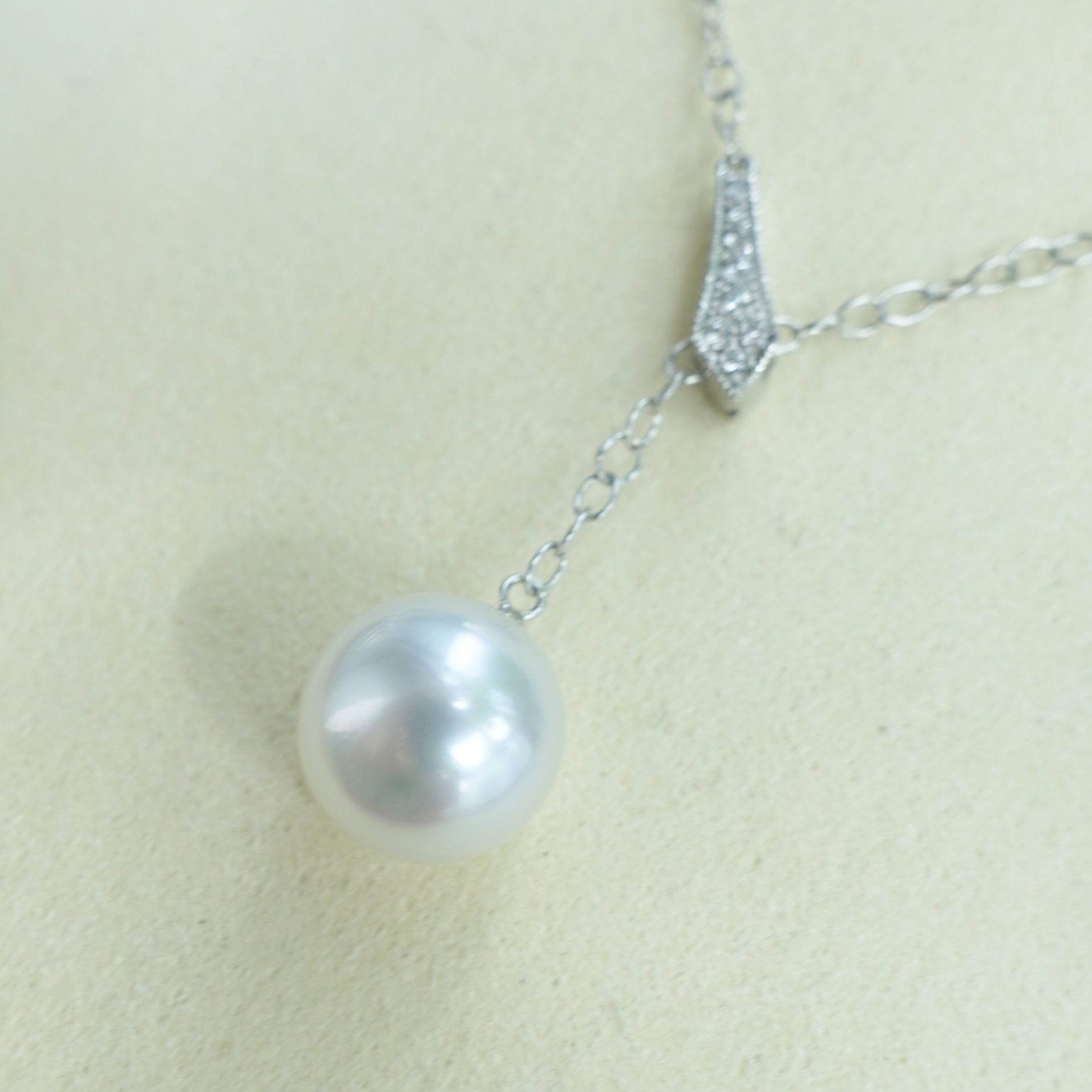 18K金澳洲白珠鑽石套鍊 (11-12mm)