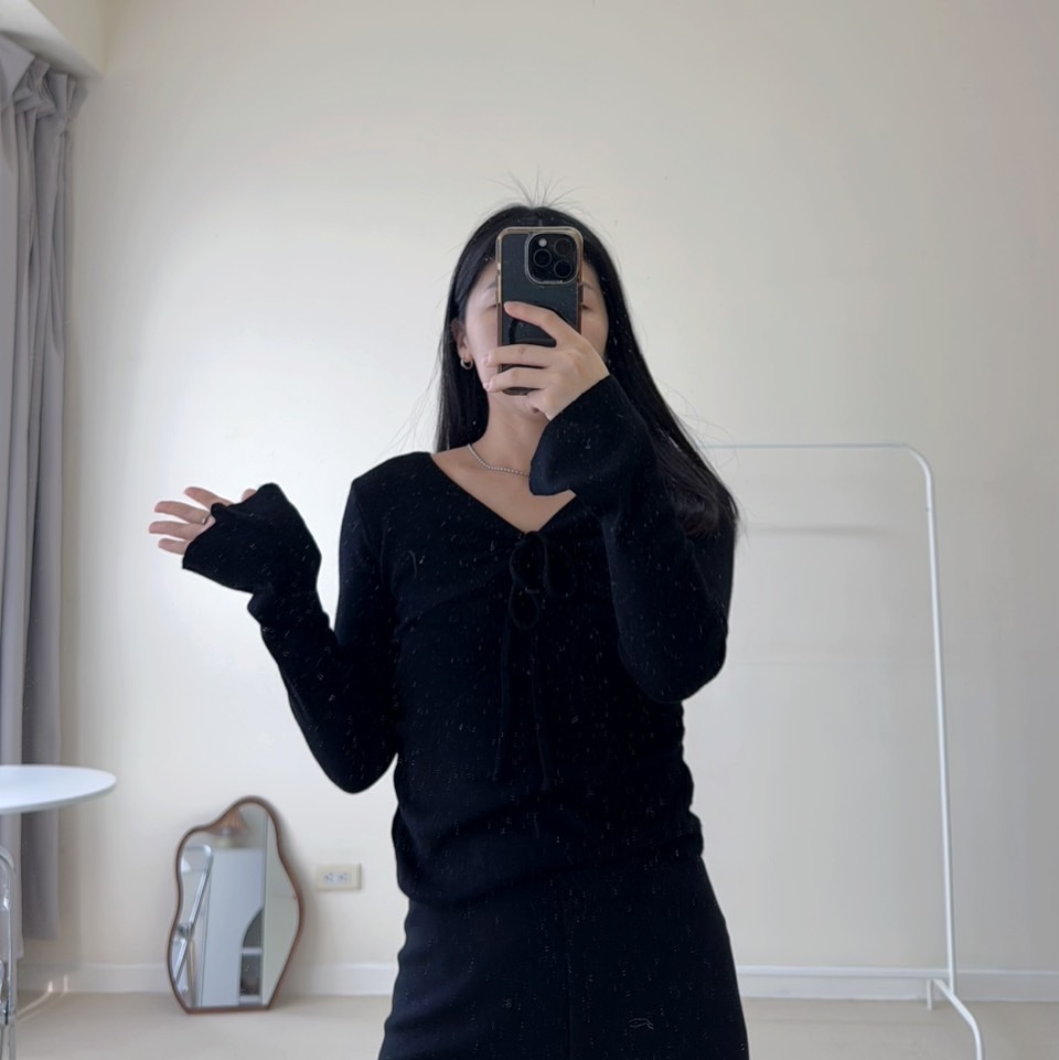 喇叭袖綁帶V領毛衣（現貨）