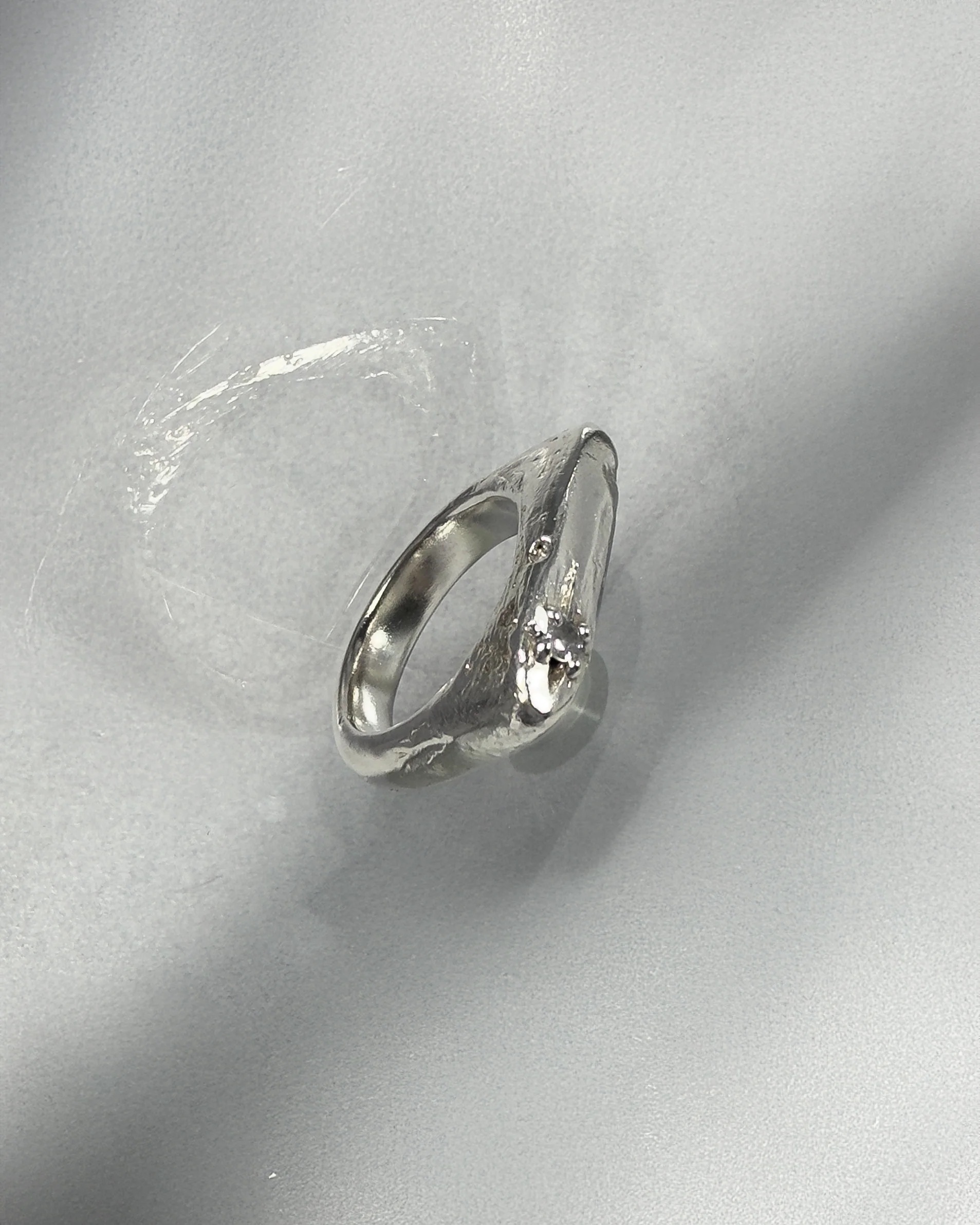 PROJ ORNAMENT 造塑鑲石馬蹄厚戒