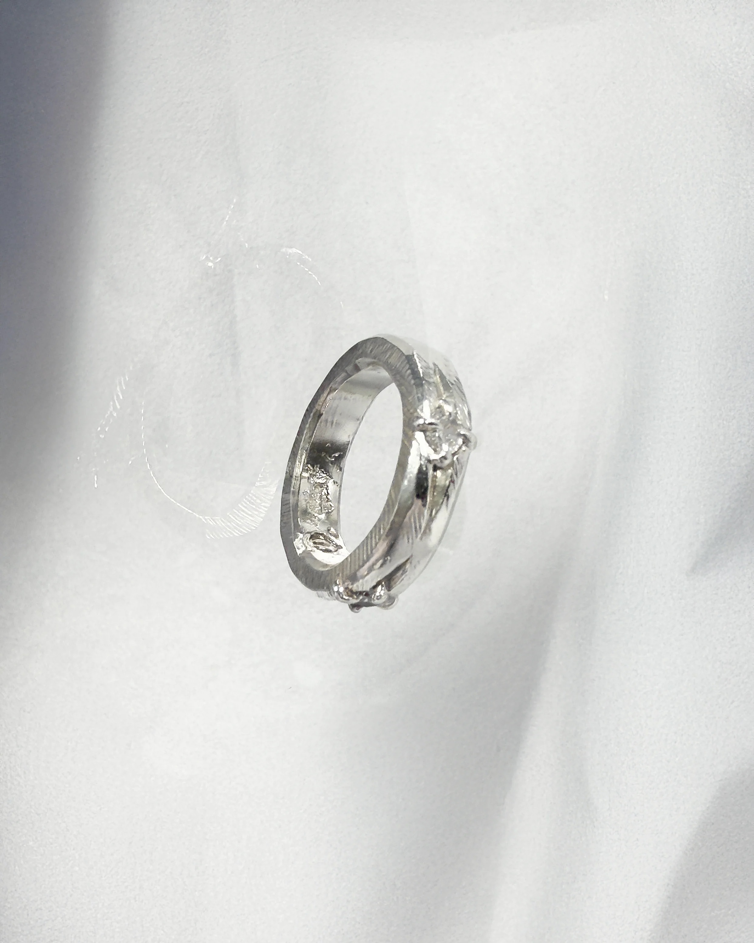 PROJ ORNAMENT 微光鑲石銀圈戒