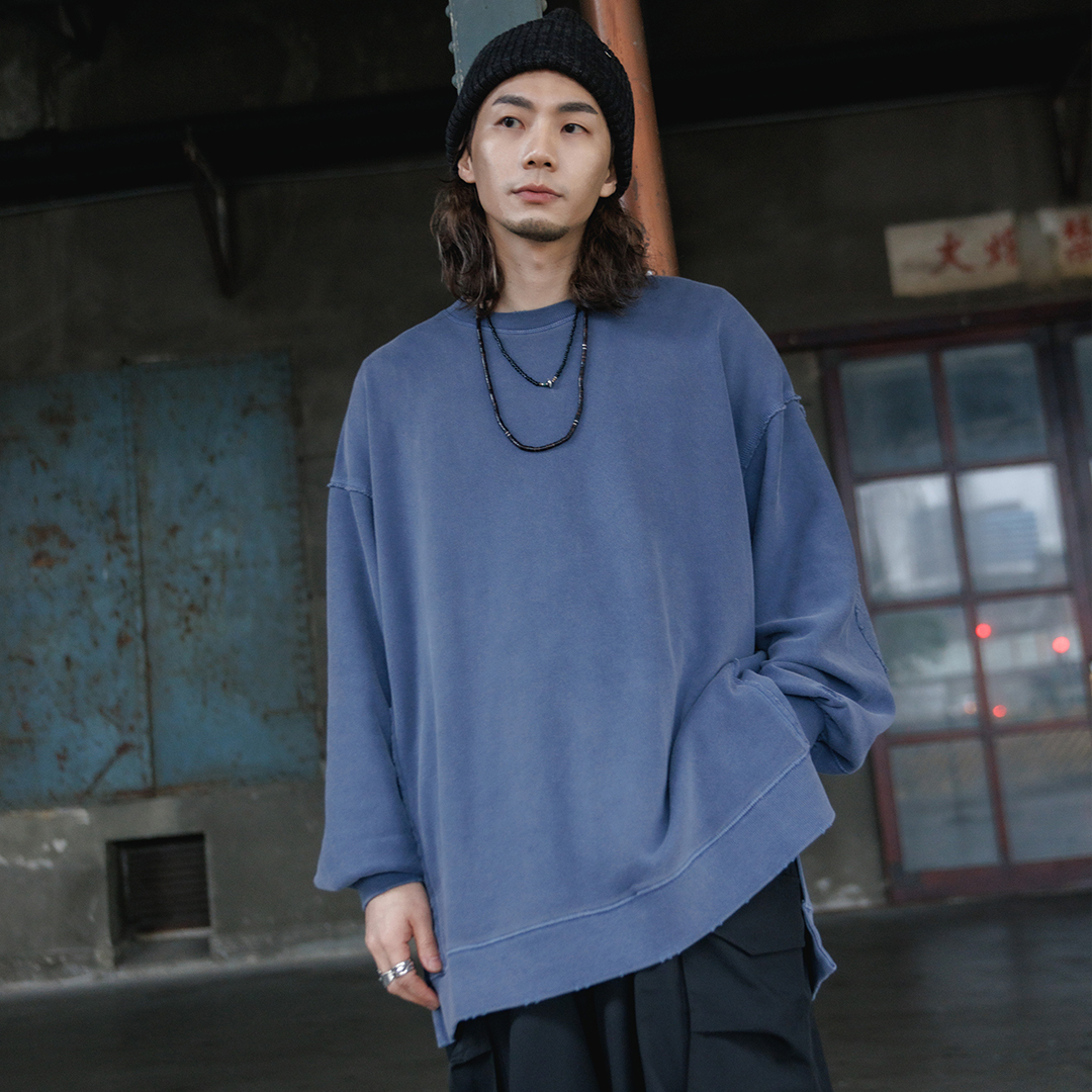 水洗系列 手肘補丁 舊化加工長版衛衣－光霧藍