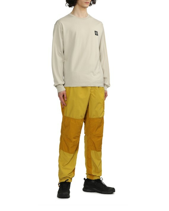 【Focus Store】預購 Stone Island Logo sweatshirt "Cracker Khaki" 卡其 Logo小方標衛衣