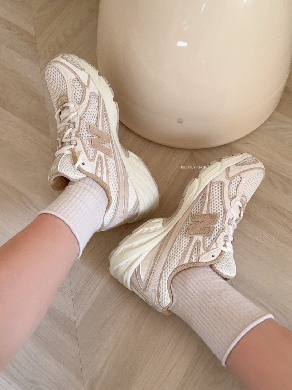 <2025新款740> NEW BALANCE 740 復古牛奶糖 U740IN2