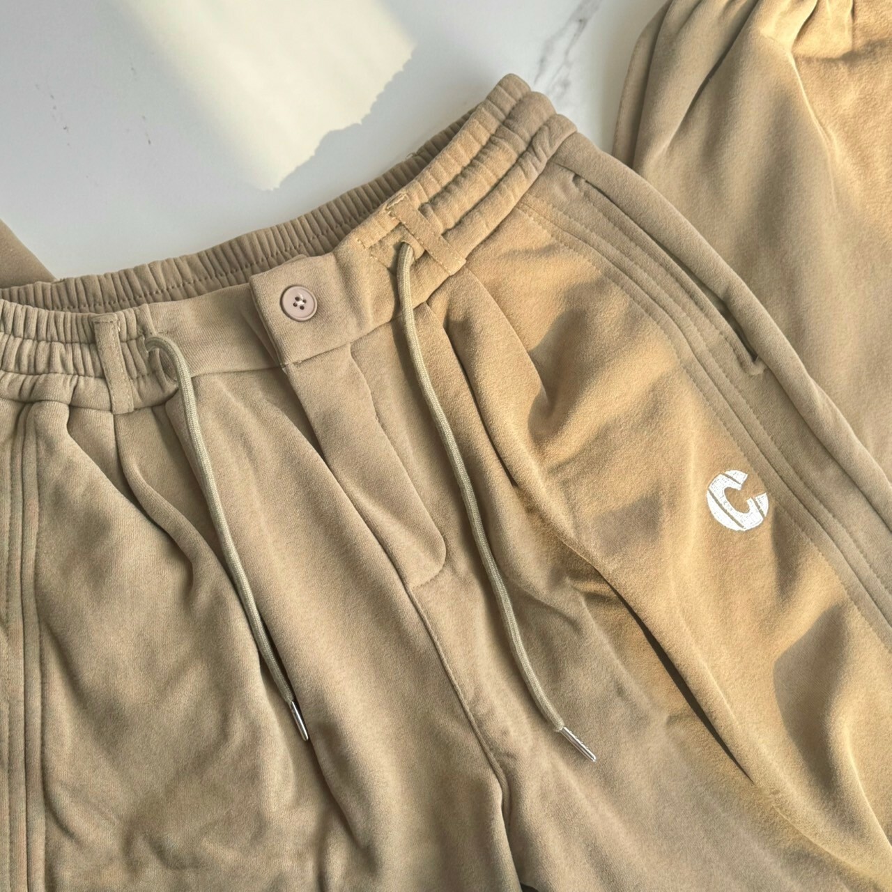 🇰🇷 字母內刷毛抽繩長褲