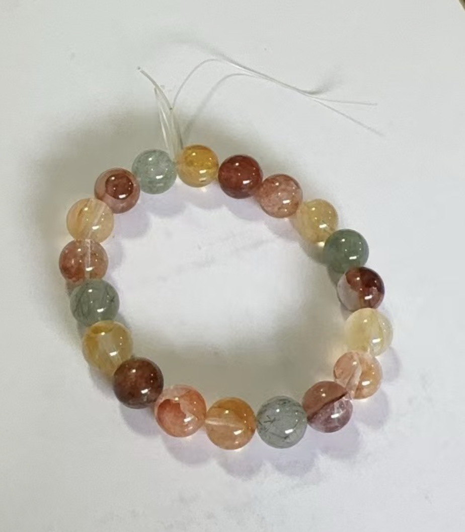 250721 - D56 10mm+紅黃膠花綠髮晶手串