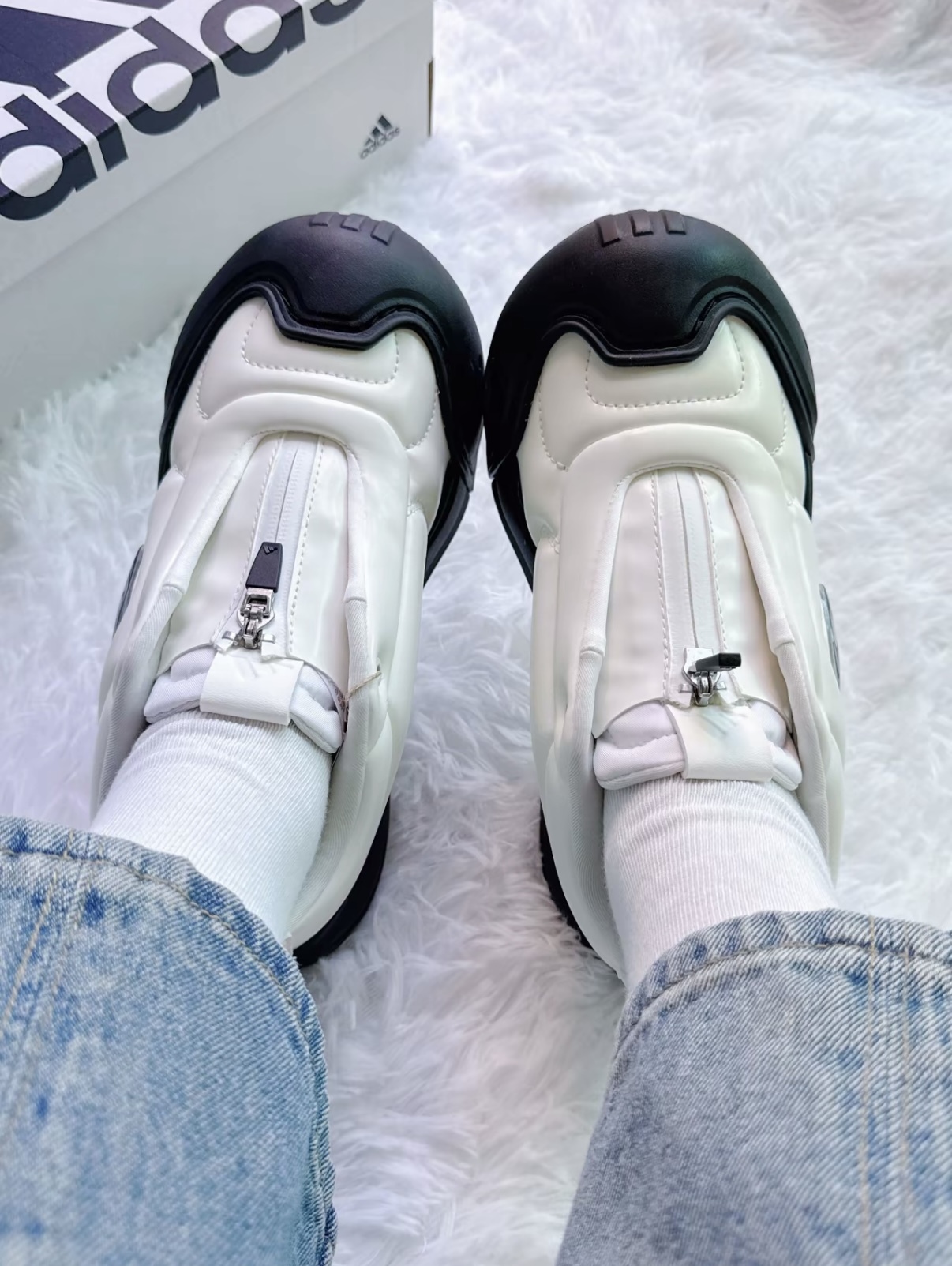 Adidas Maxxcourt Fos Q4 白黑色 熊貓 拉鍊 皮革 醜萌 懶人鞋 大頭鞋 麵包鞋 JR1328/預購