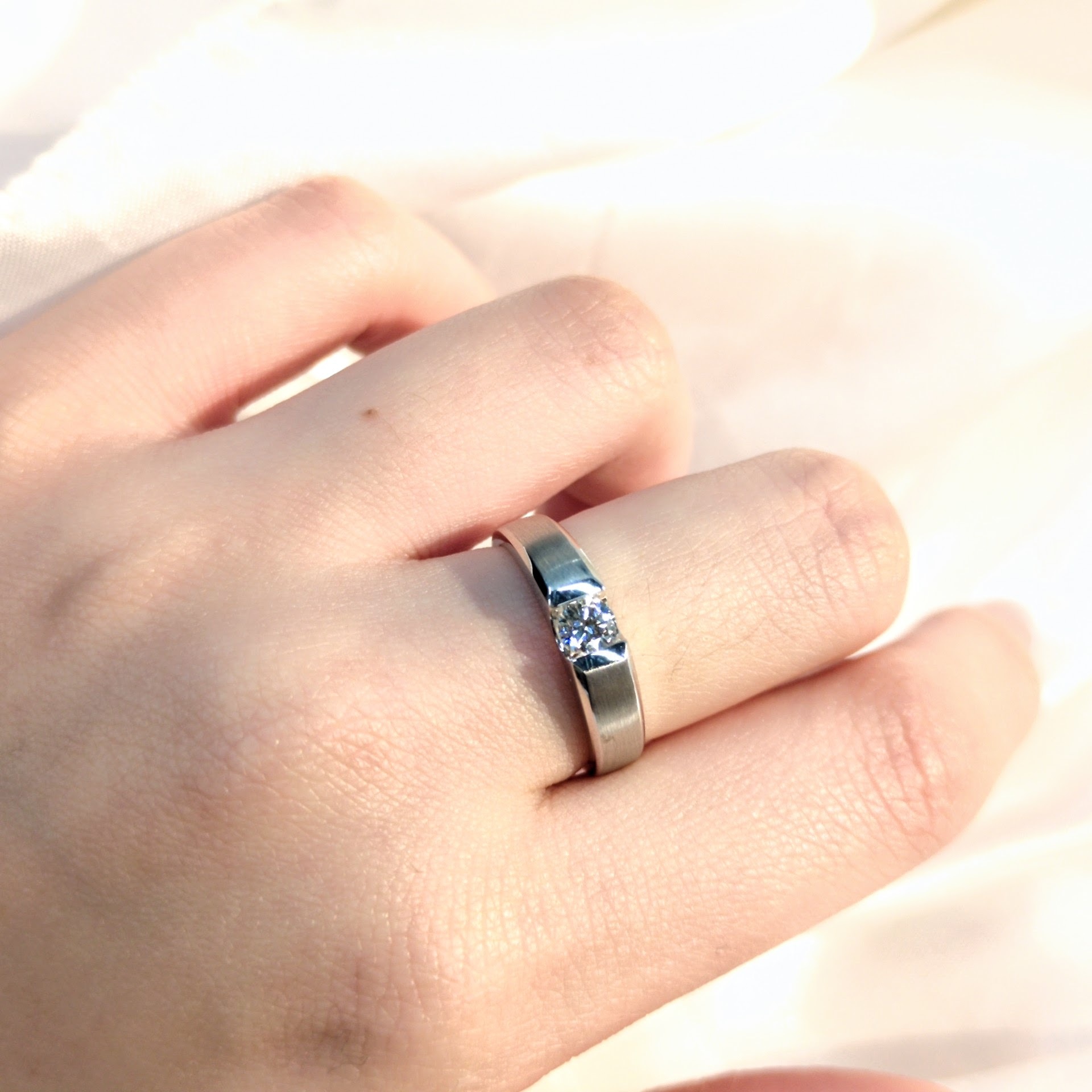 18K White Gold 0.28ct Diamond Wedding Rings