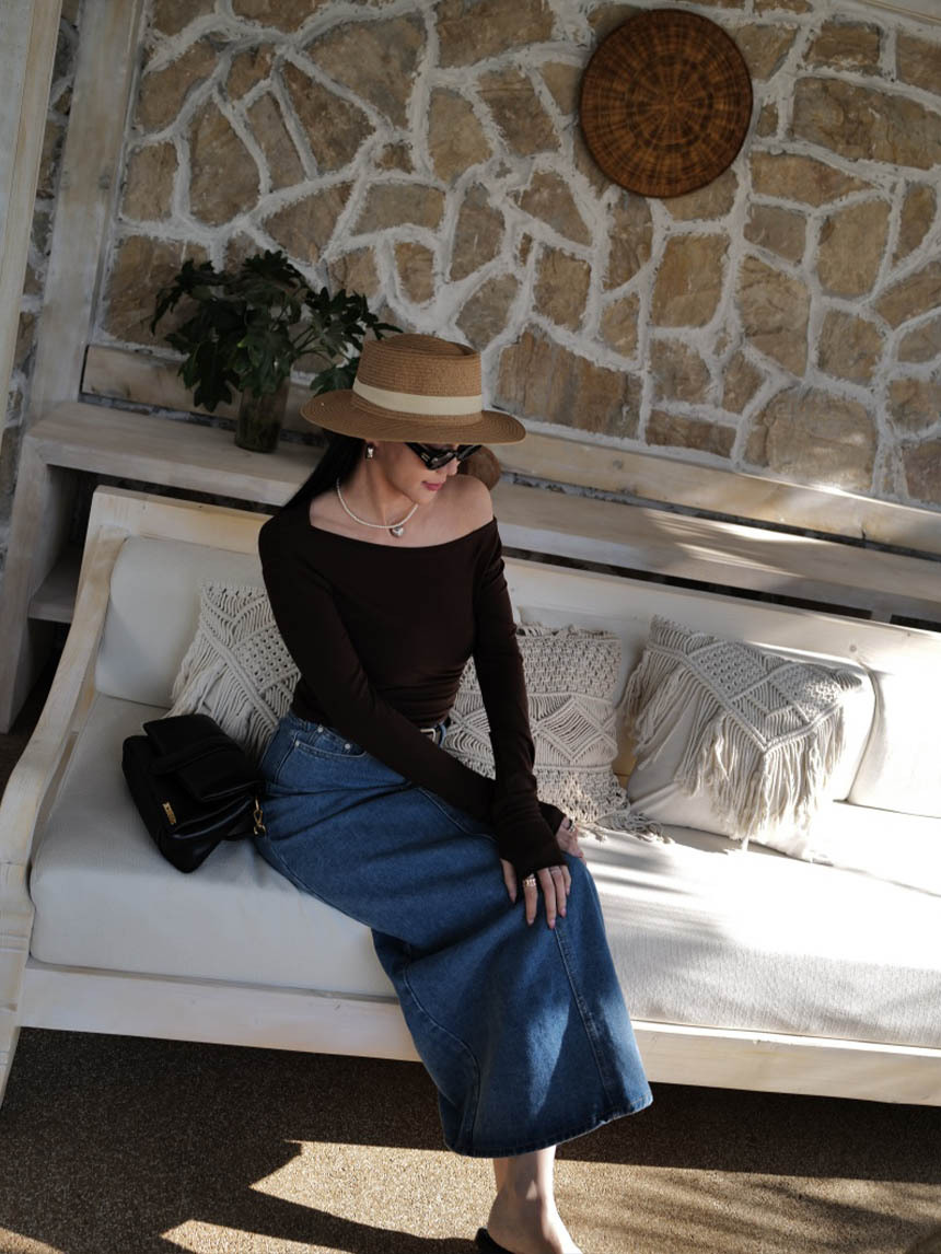 露肩顯瘦斜邊上衣*4色