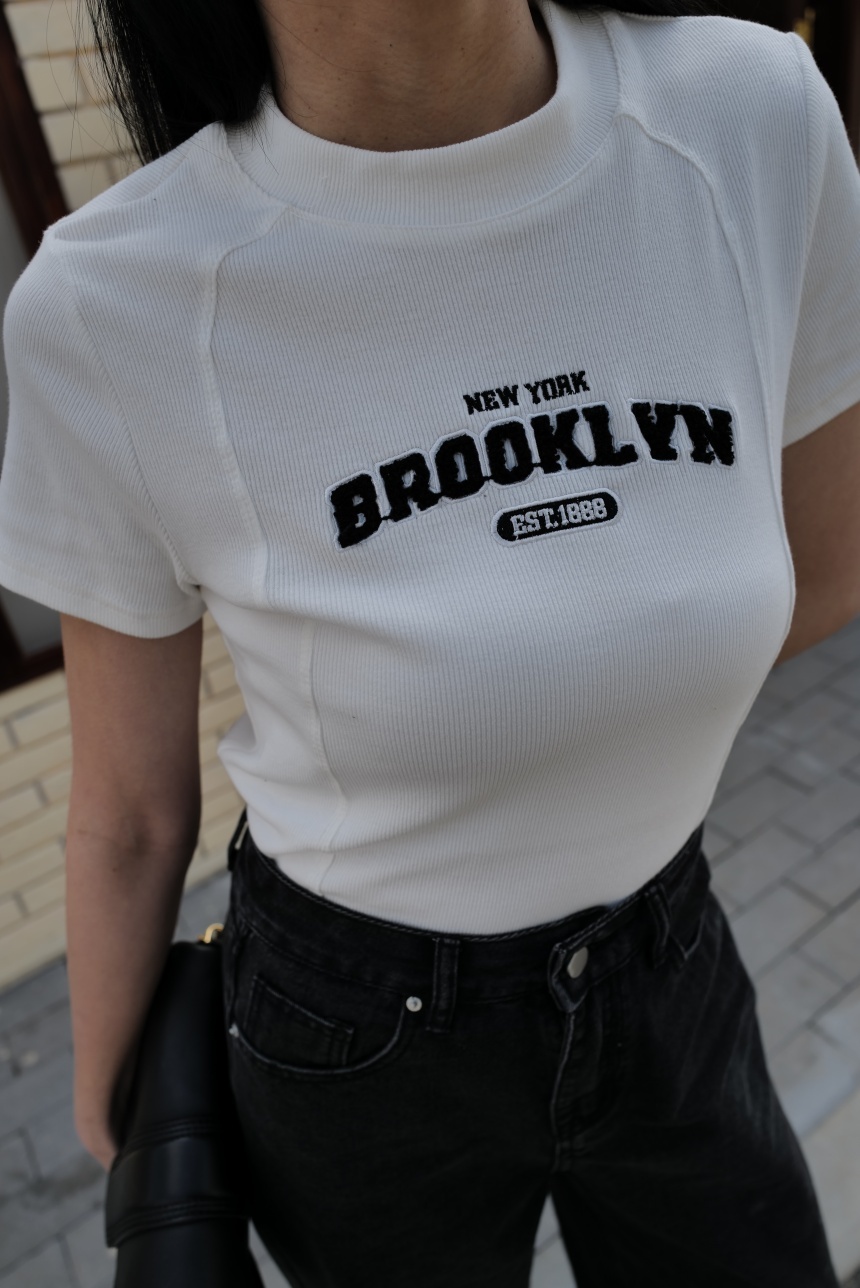 QQ毛字母立領高彈力魚骨上衣*4色