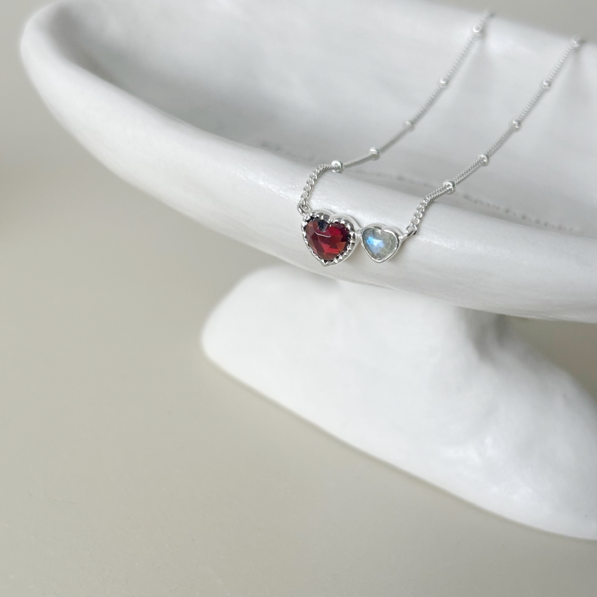 Double heart石榴拉長石項鍊