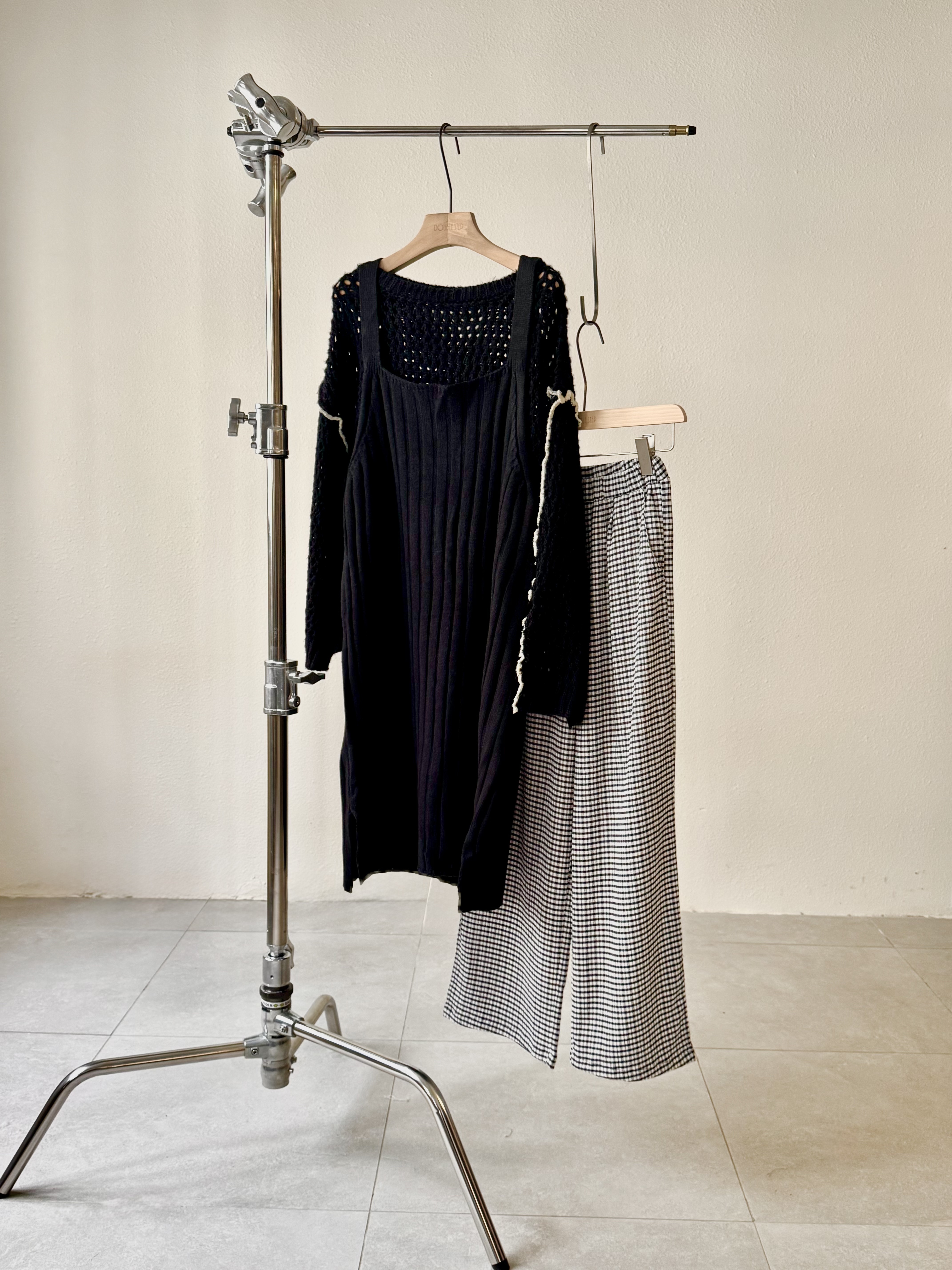 7168｜百搭坑紋針織吊帶裙