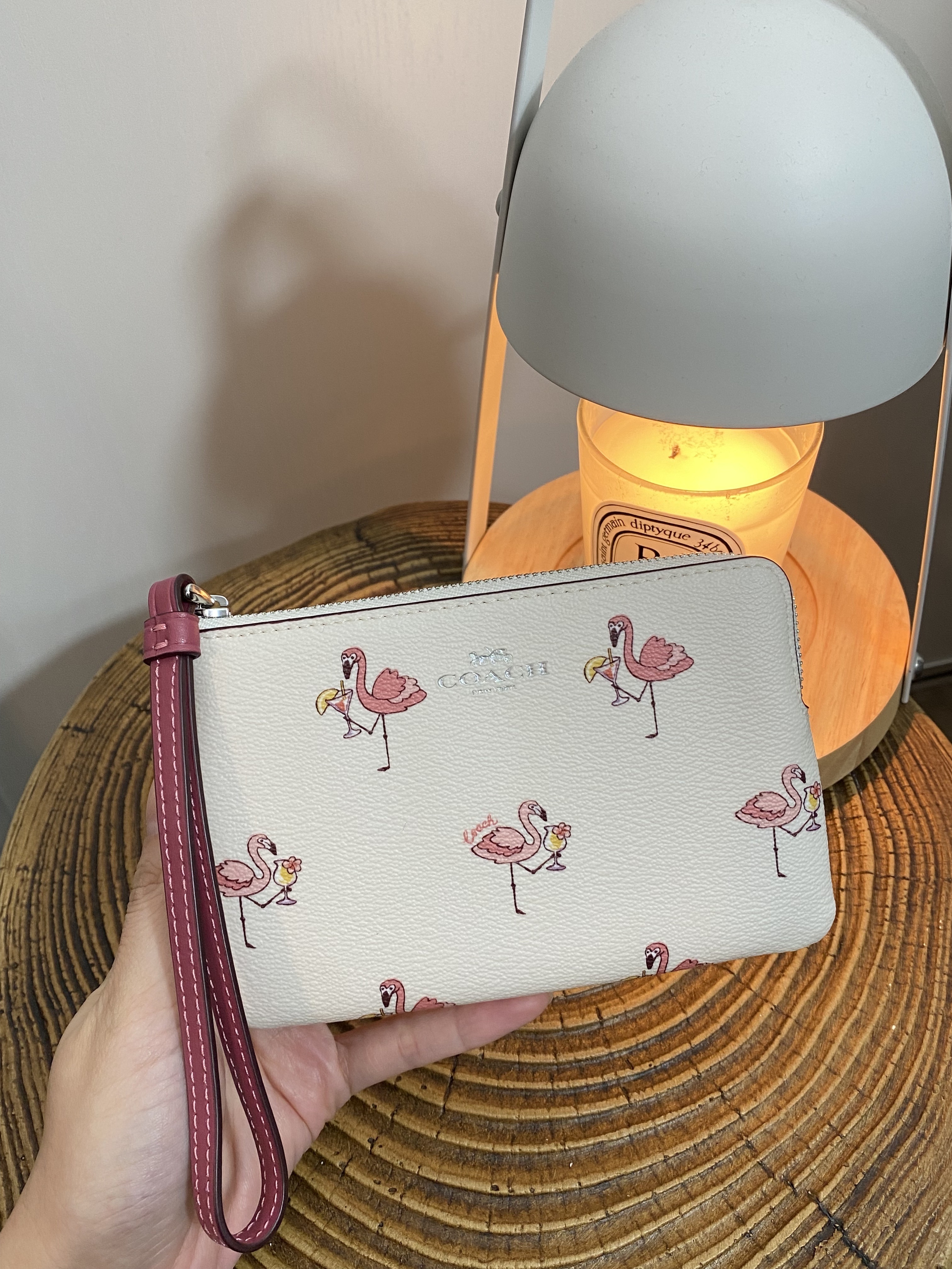 美國現貨 Coach Flamingo Corner Zip Wristlet - Cream