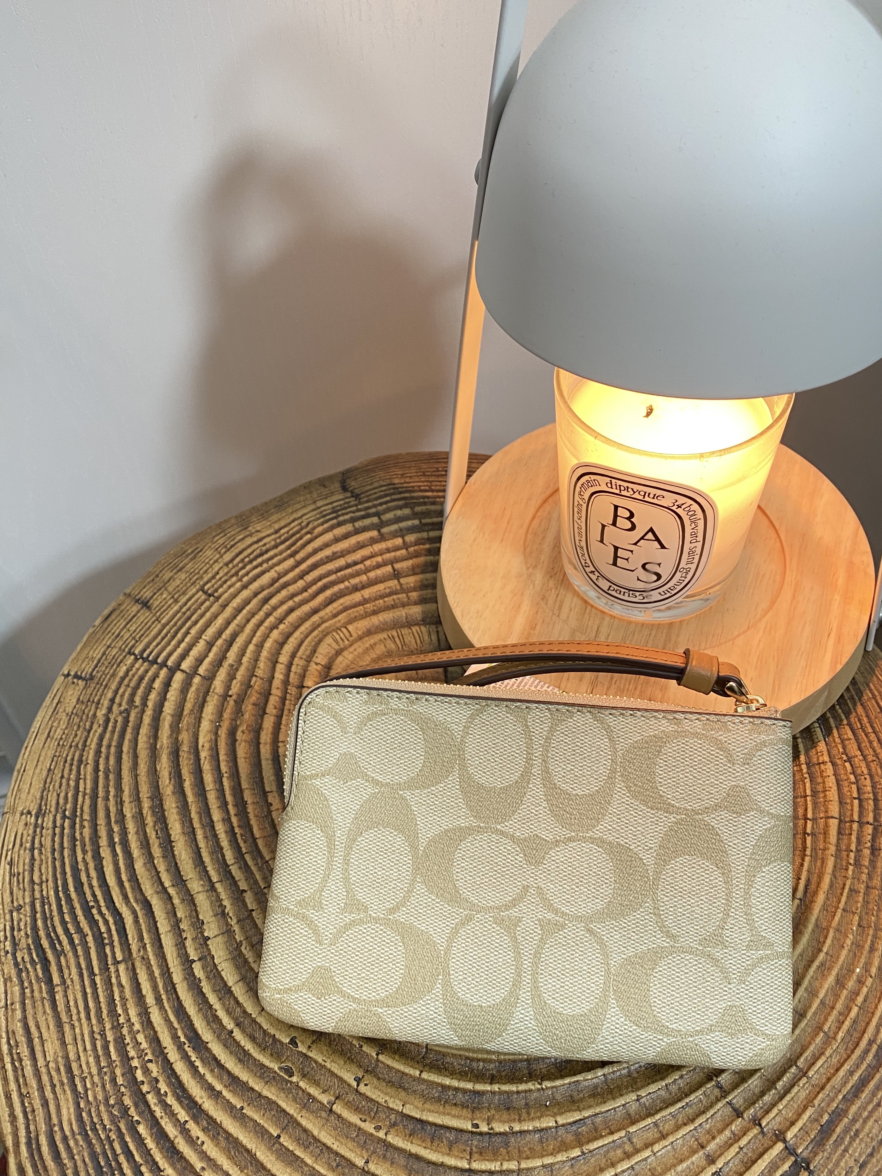 美國現貨 Coach Signature Canvas Corner Zip Wristlet - Khaki