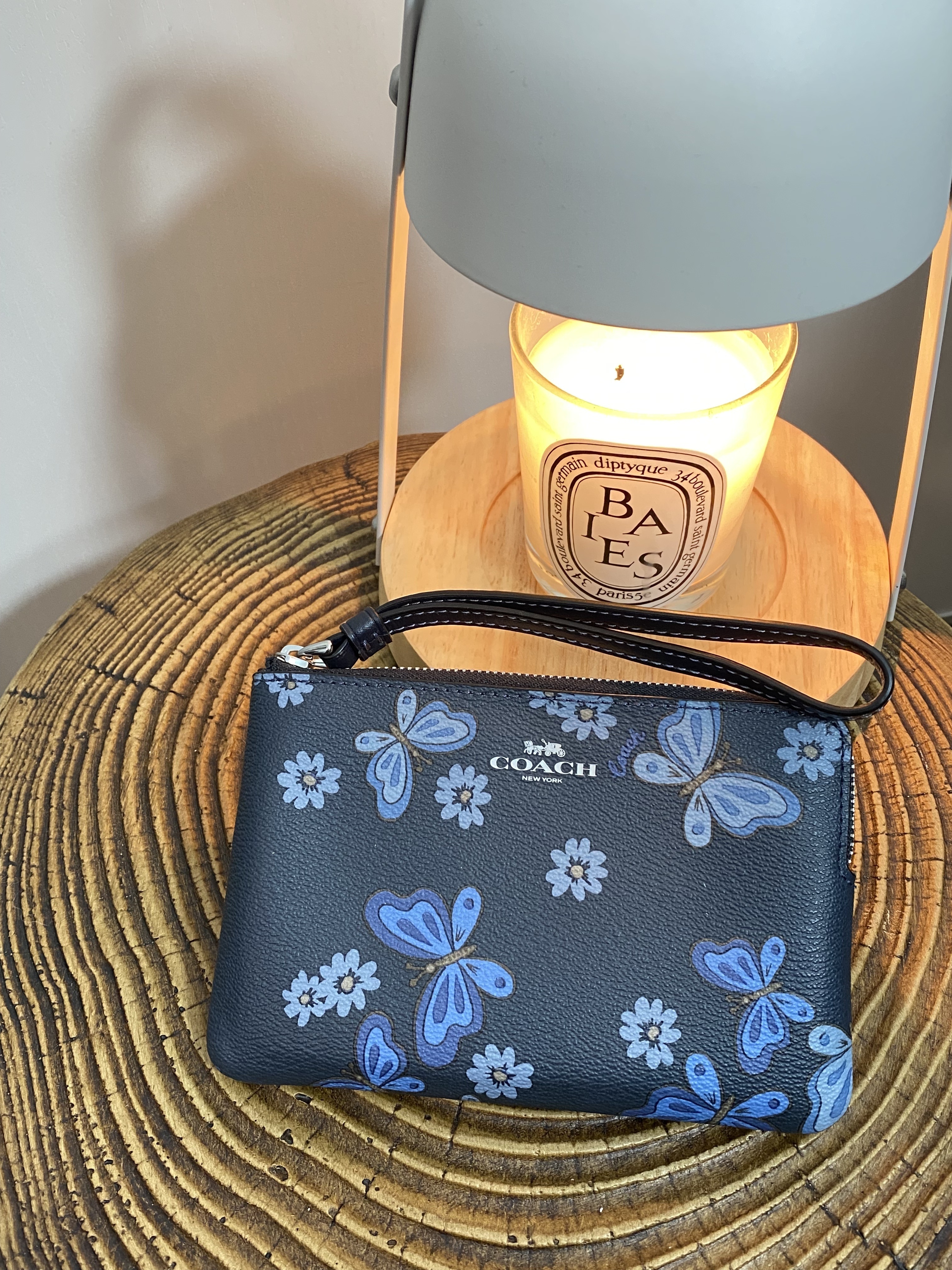 美國現貨 Coach Butterfly Corner Zip Wristlet - Navy