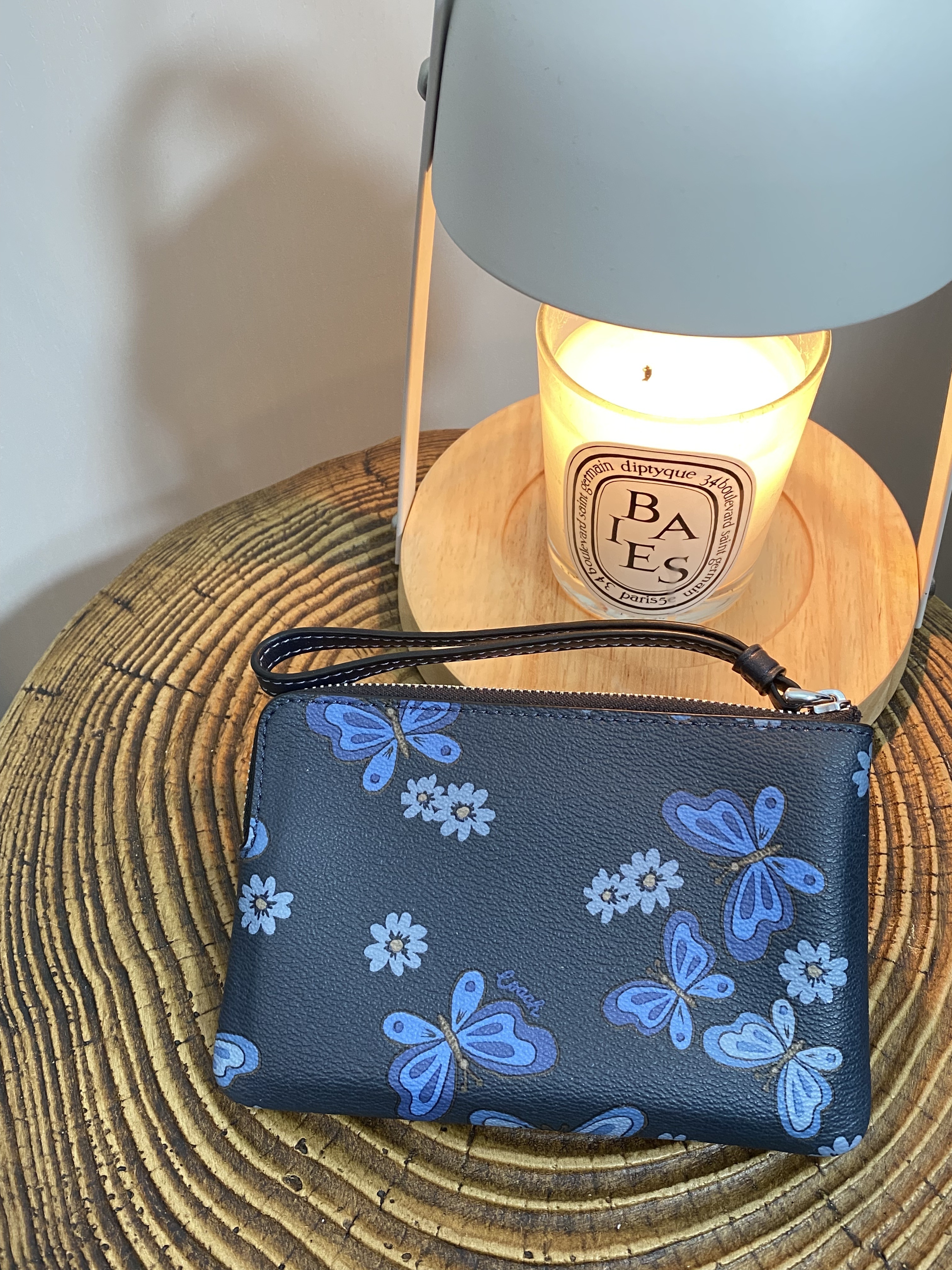 美國現貨 Coach Butterfly Corner Zip Wristlet - Navy